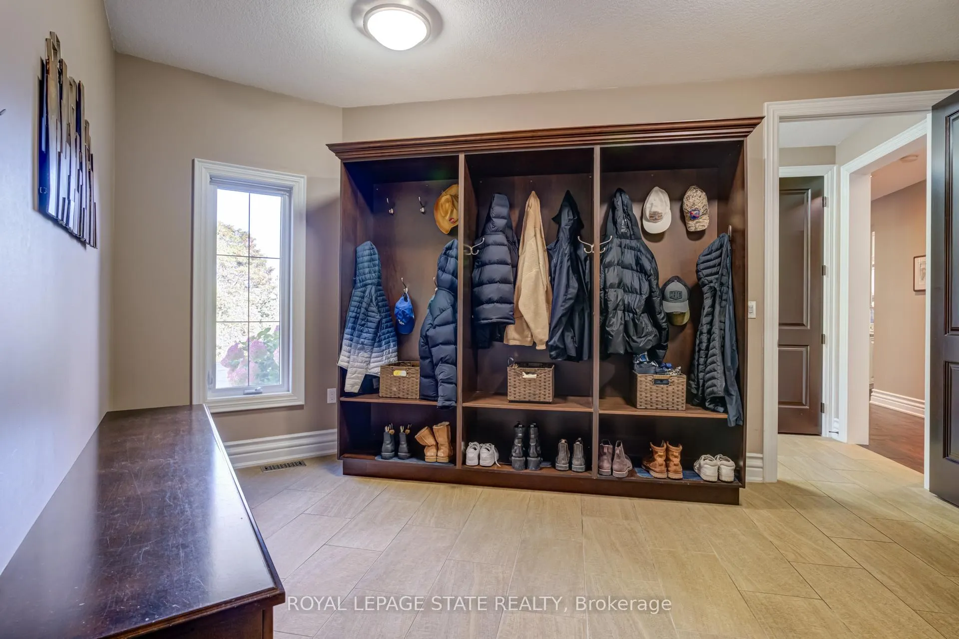 Photo 14 of 814 Binkley Road, Hamilton, Ancaster — HOMEH