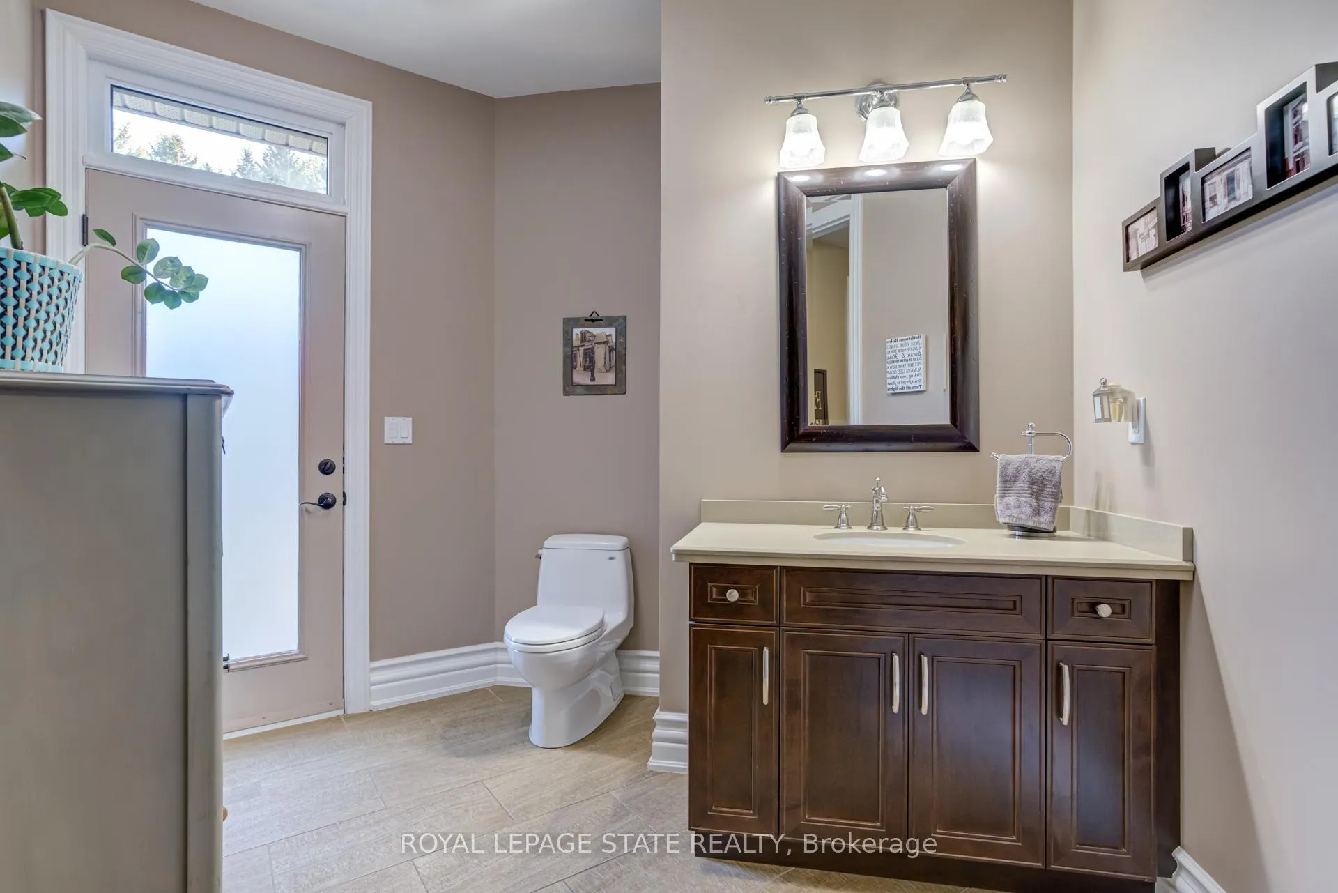 Photo 22 of 814 Binkley Road, Hamilton, Ancaster — HOMEH