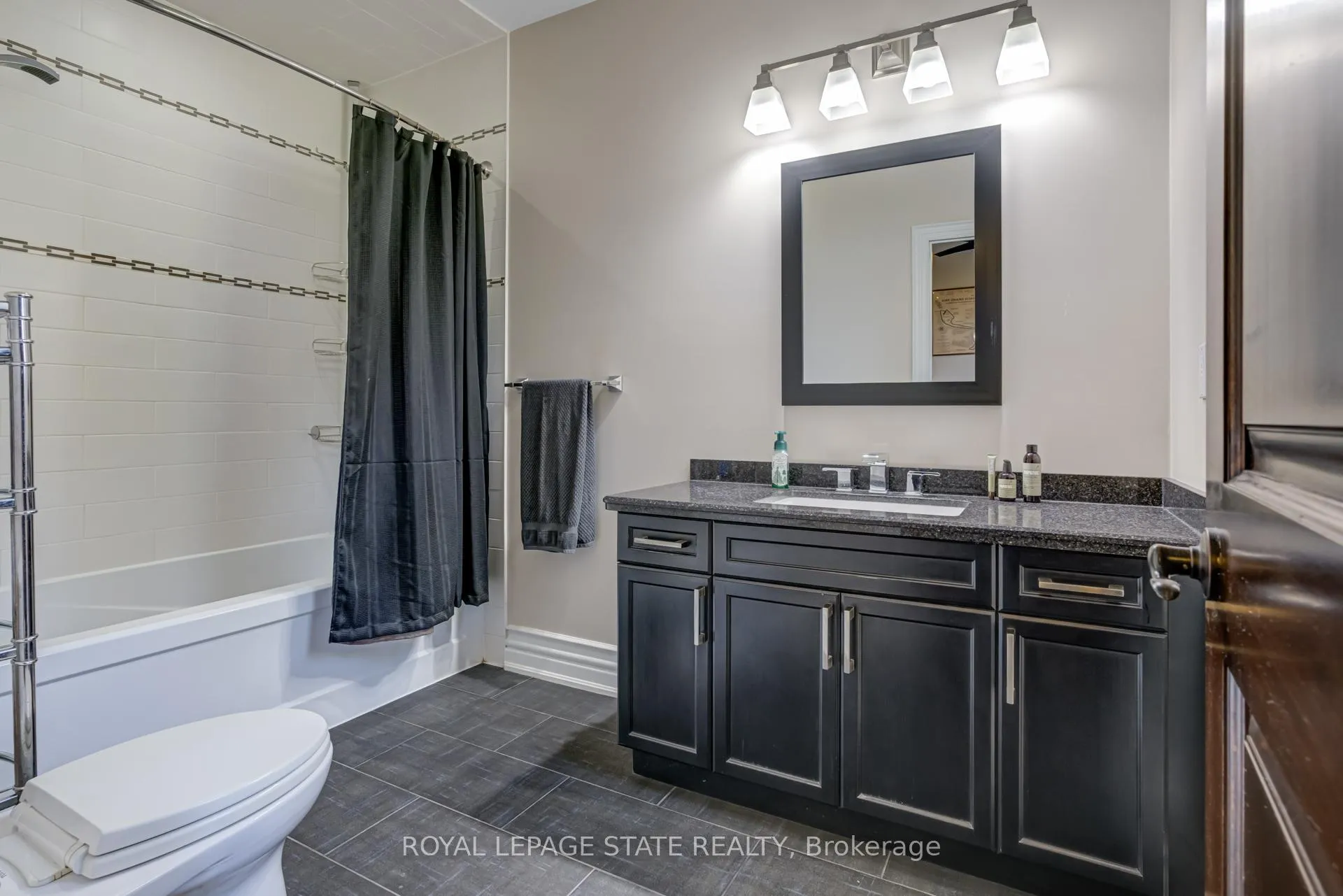 Photo 29 of 814 Binkley Road, Hamilton, Ancaster — HOMEH