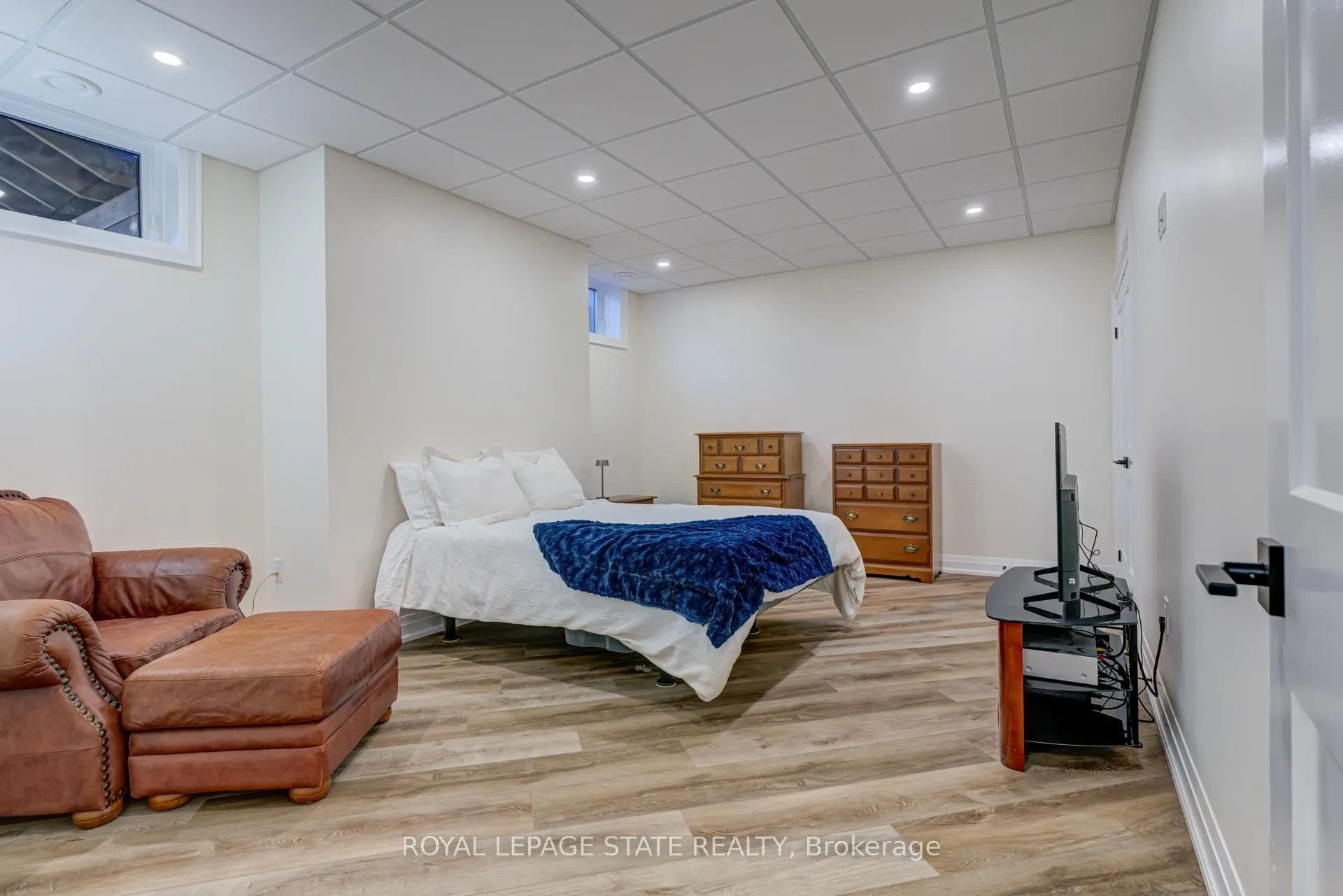 Photo 35 of 814 Binkley Road, Hamilton, Ancaster — HOMEH