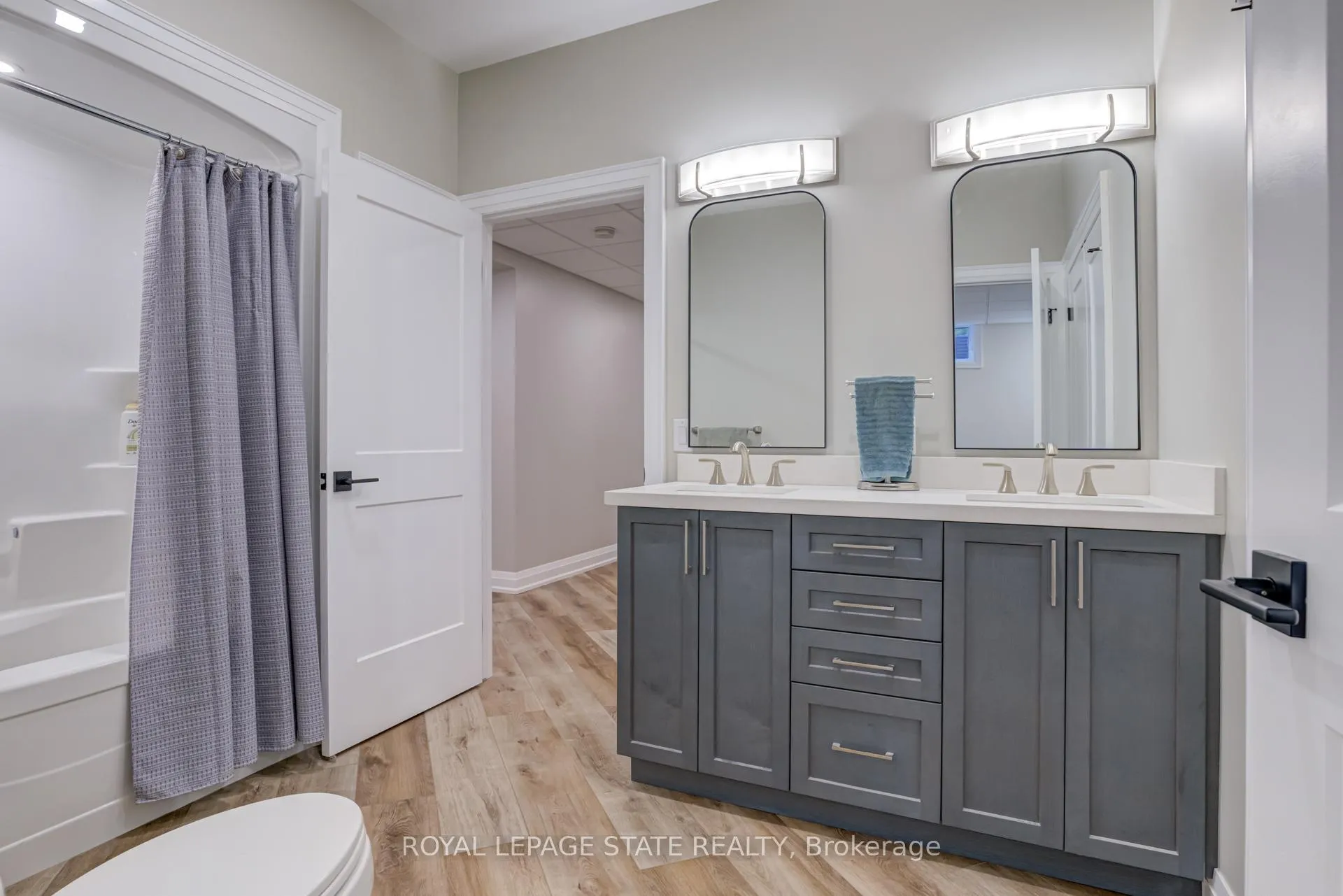 Photo 38 of 814 Binkley Road, Hamilton, Ancaster — HOMEH