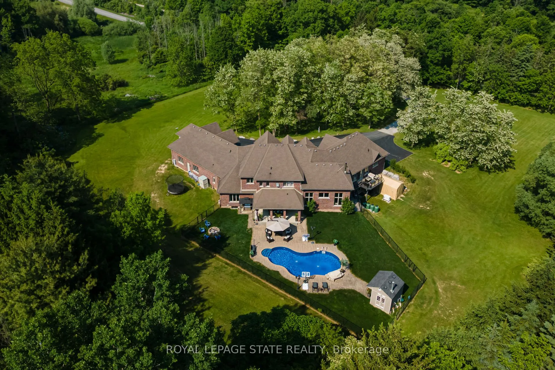 Photo 47 of 814 Binkley Road, Hamilton, Ancaster — HOMEH