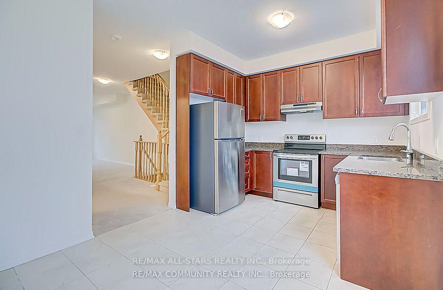 Photo 5 of 1424 Coral Springs Path, Oshawa, Taunton — HOMEH