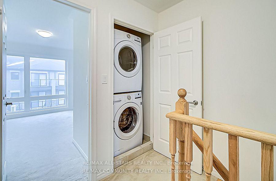 Photo 6 of 1424 Coral Springs Path, Oshawa, Taunton — HOMEH