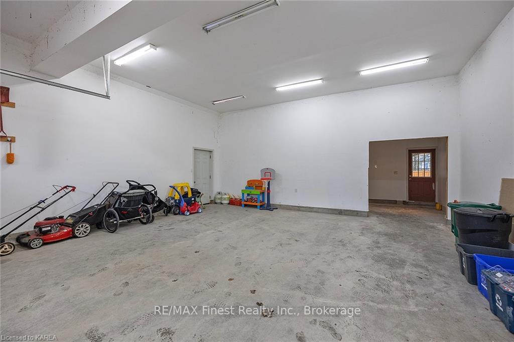 Photo 9 of 13 Bishop Street, Kingston, City Southwest — HOMEH
