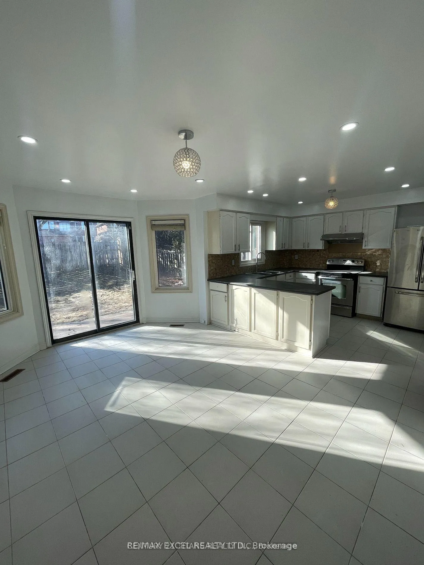 Front of Unit Main, 60 Normandy Crescent
