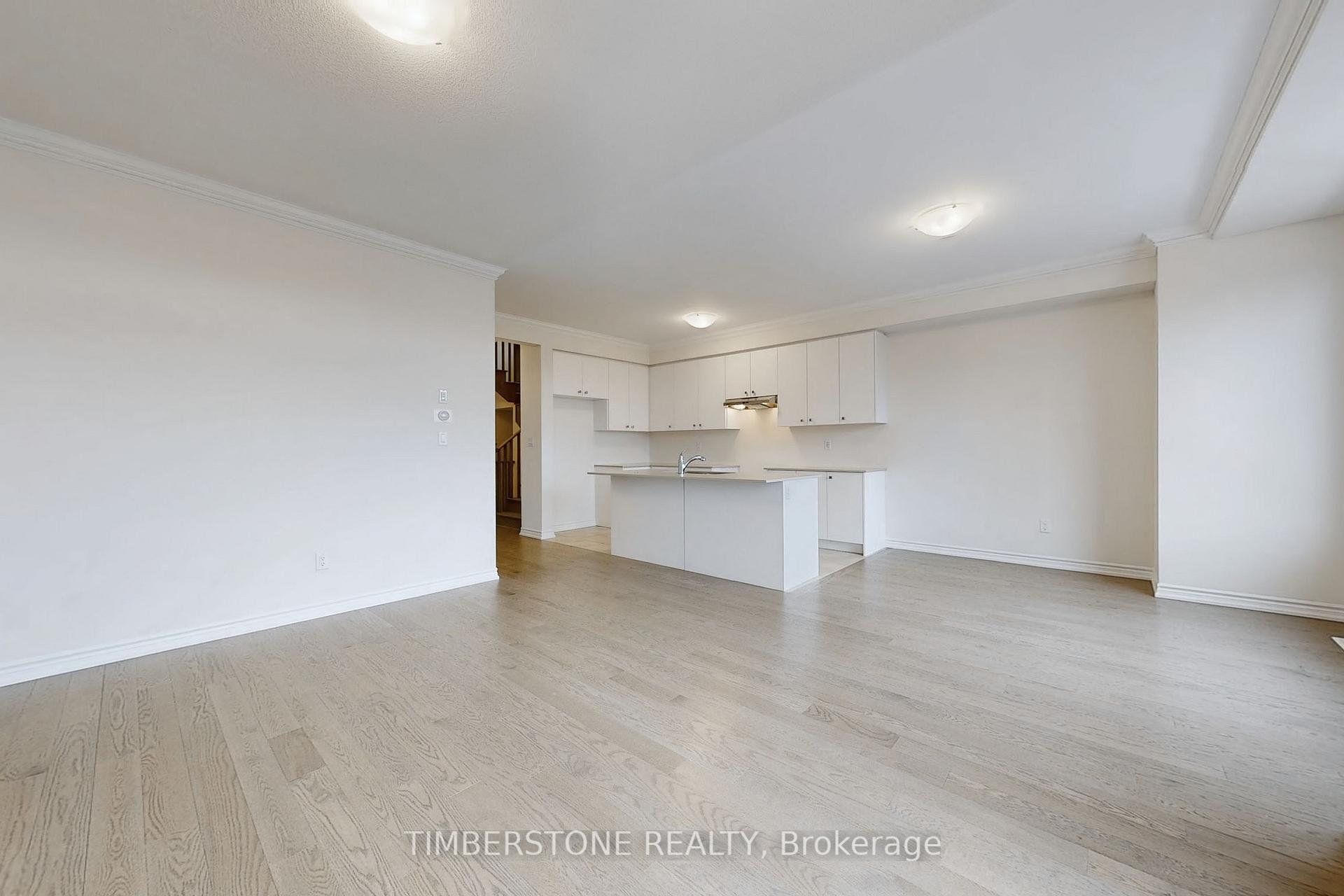 Photo 5 of 1041 Zircon Manor, Pickering, Rural Pickering — HOMEH