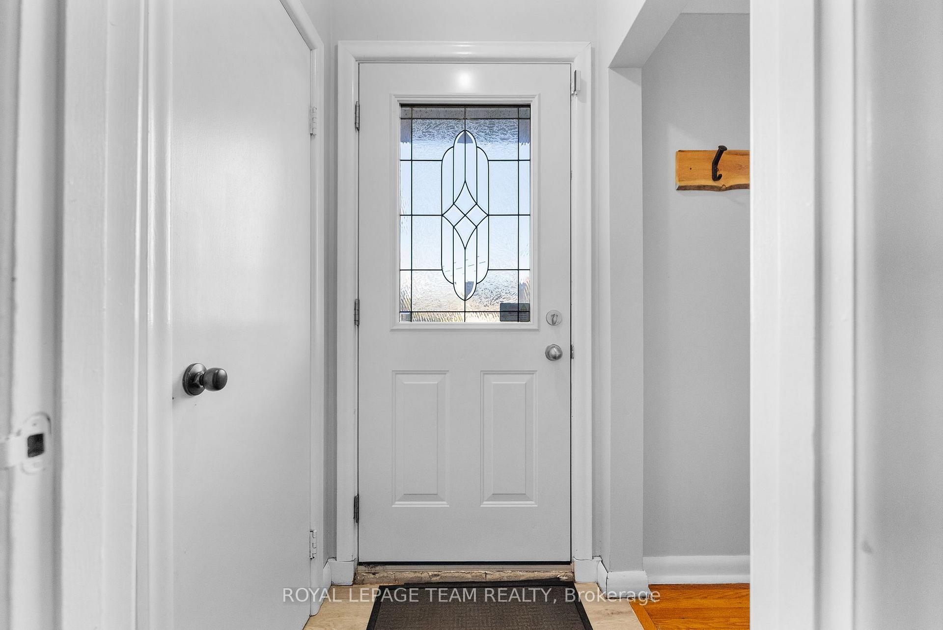 Photo 5 of 48 Francis Street, Renfrew — HOMEH