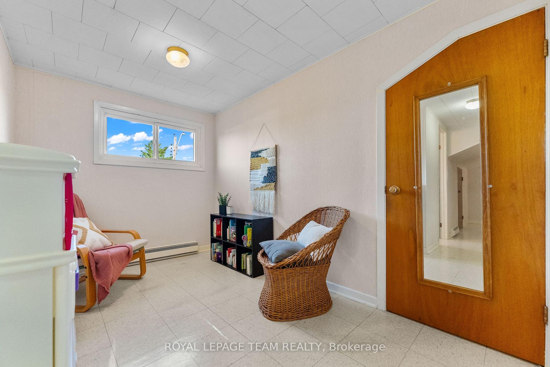 Photo 17 of 48 Francis Street, Renfrew — HOMEH