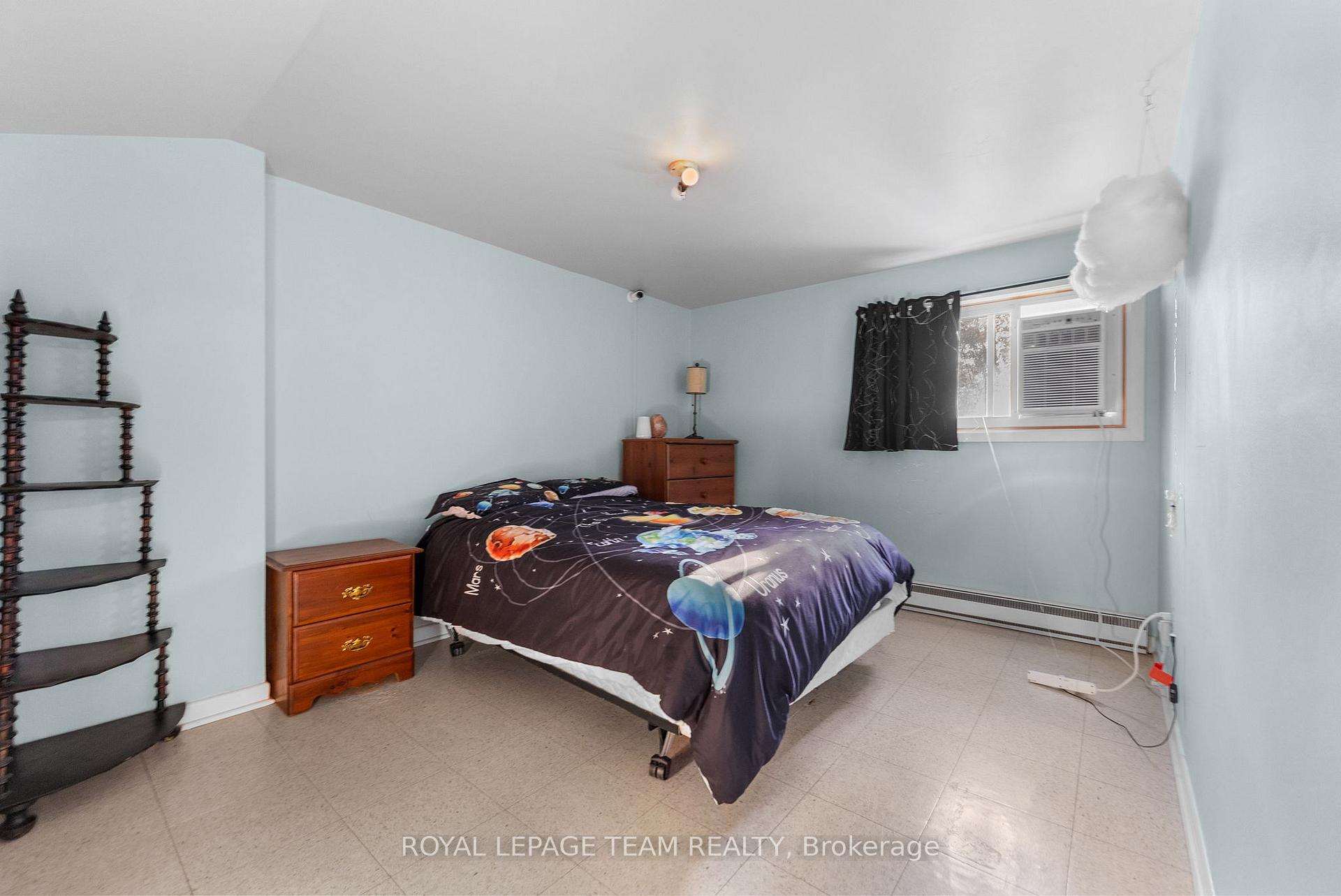 Photo 18 of 48 Francis Street, Renfrew — HOMEH