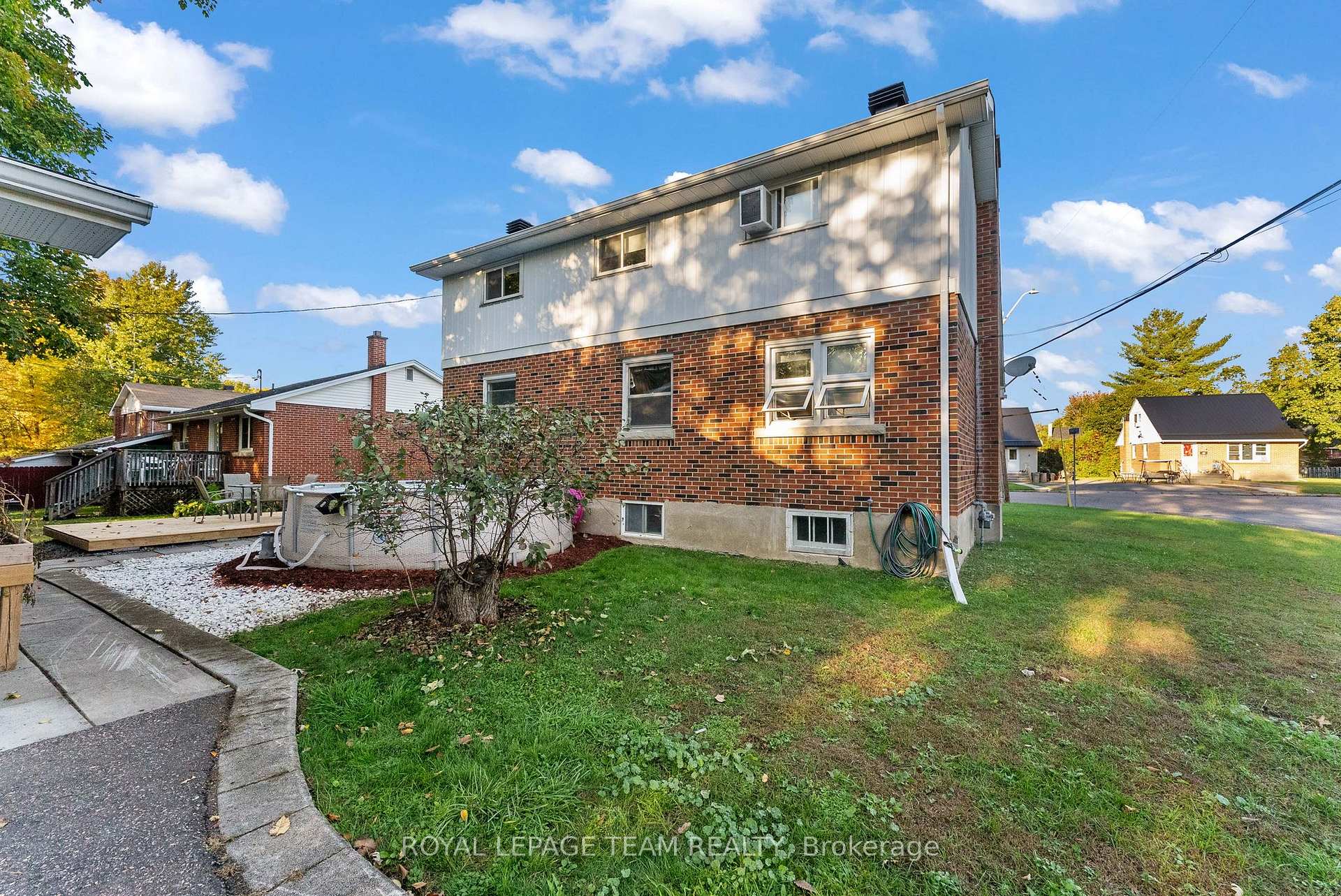 Photo 28 of 48 Francis Street, Renfrew — HOMEH