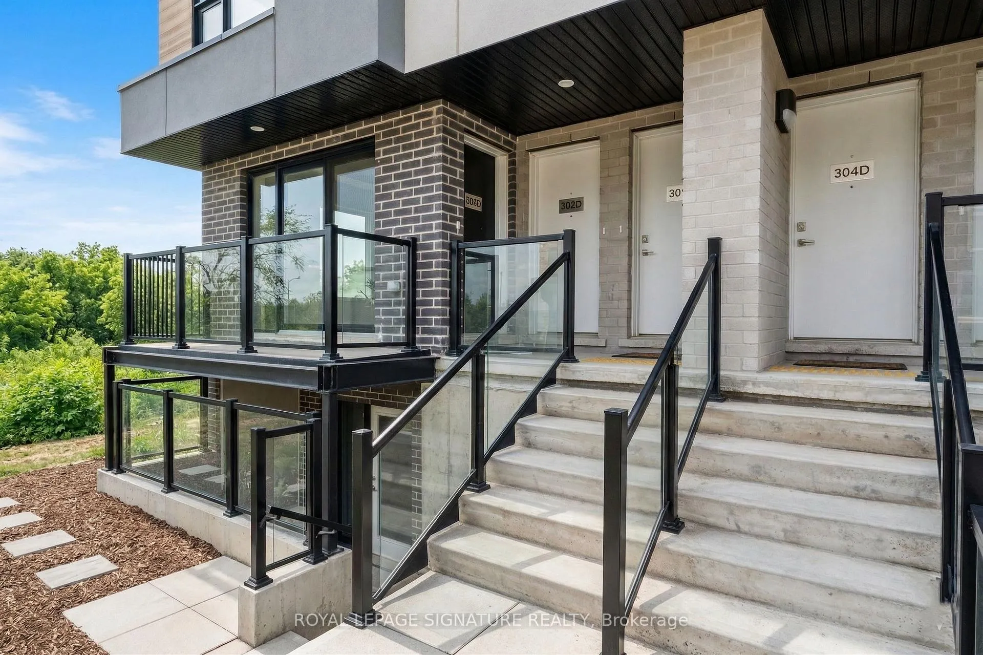 Photo 7 of Unit 201D, 16 Melbourne Avenue, St. Catharines, E. Chester — HOMEH