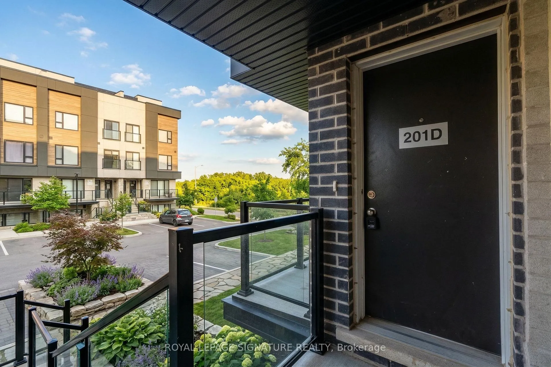 Photo 8 of Unit 201D, 16 Melbourne Avenue, St. Catharines, E. Chester — HOMEH