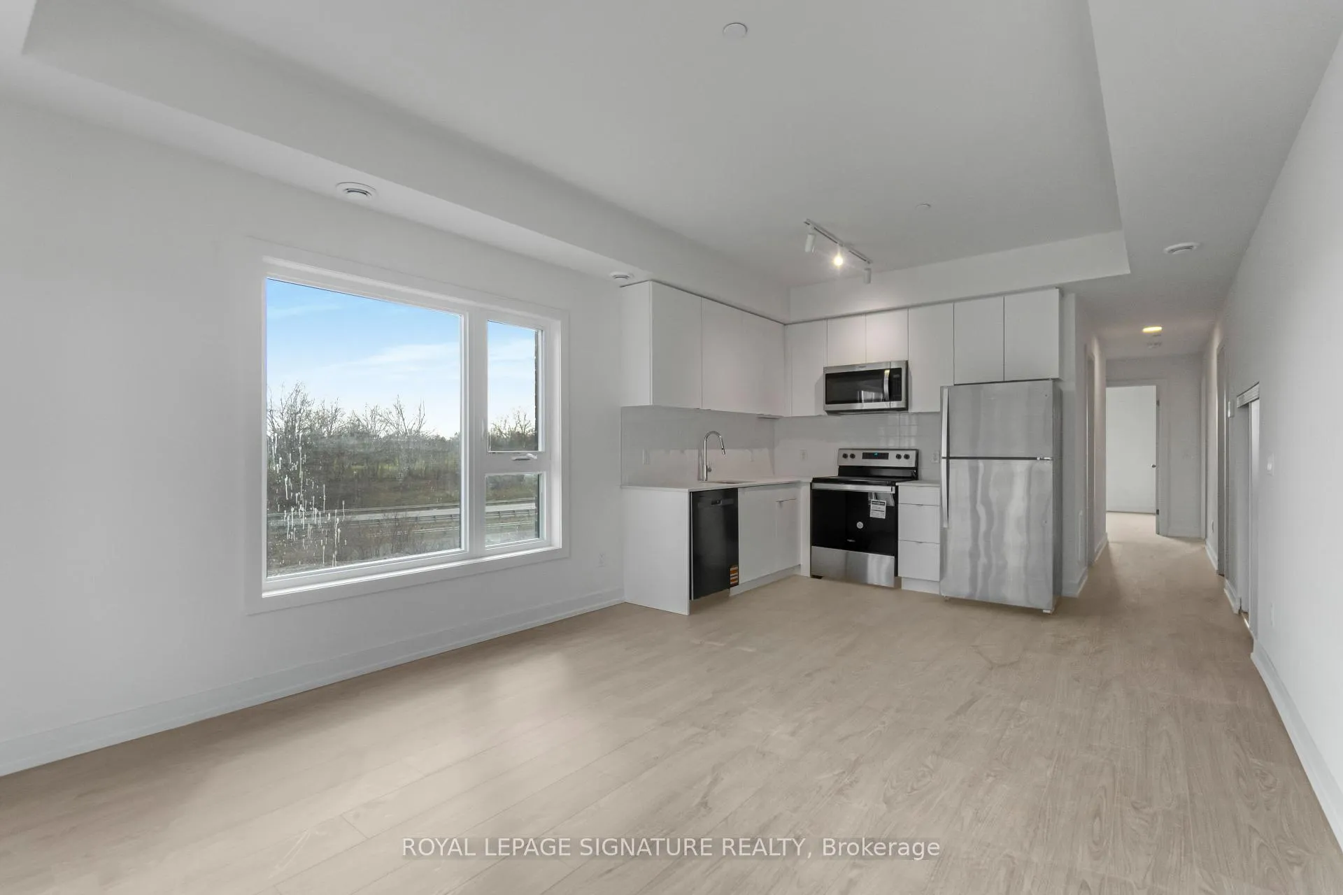 Photo 10 of Unit 201D, 16 Melbourne Avenue, St. Catharines, E. Chester — HOMEH