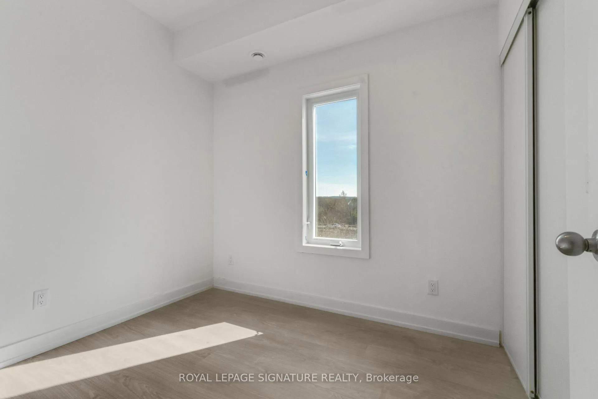 Photo 21 of Unit 201D, 16 Melbourne Avenue, St. Catharines, E. Chester — HOMEH