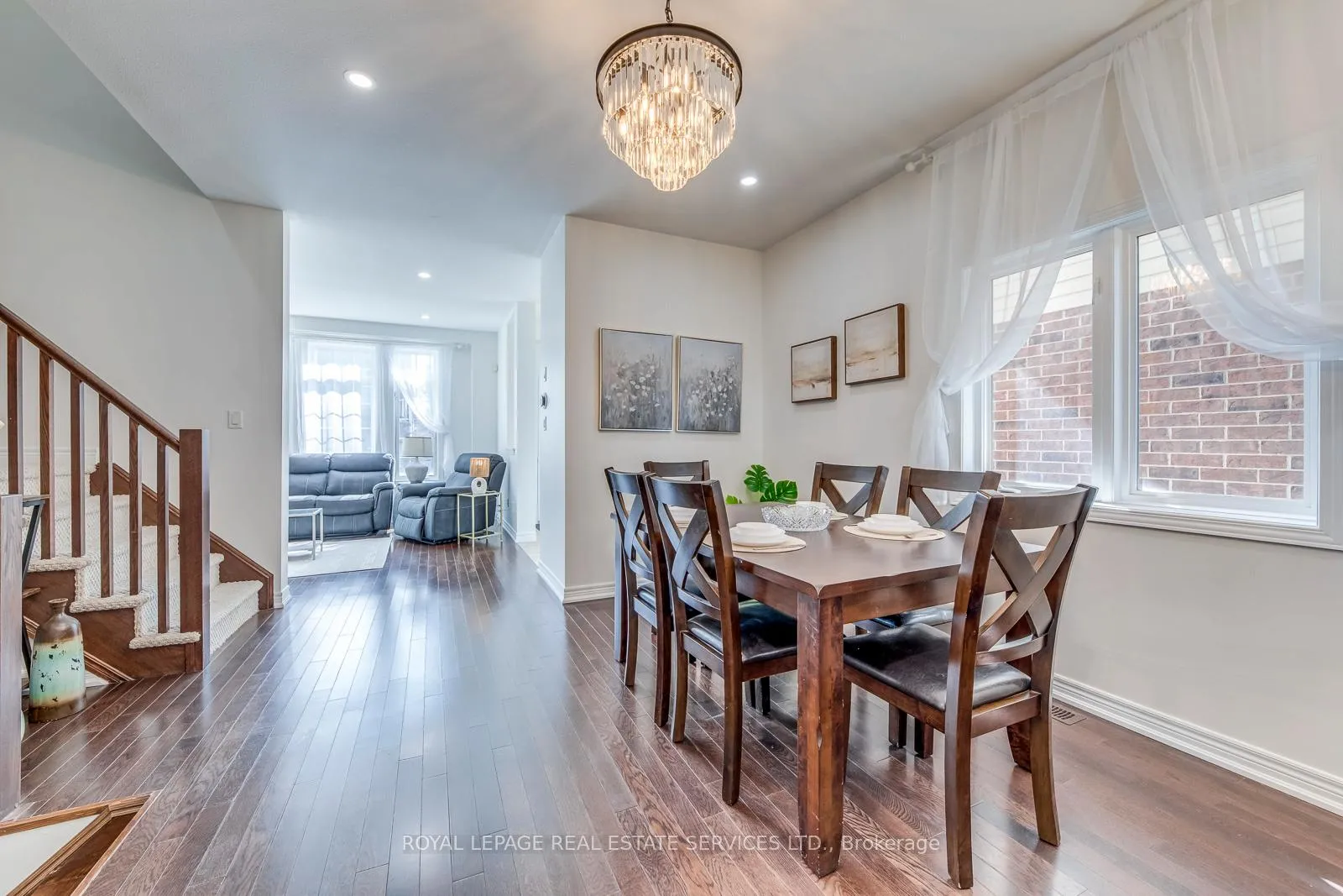 Photo 12 of 206 Brigadoon Drive, Hamilton, Gourley — HOMEH