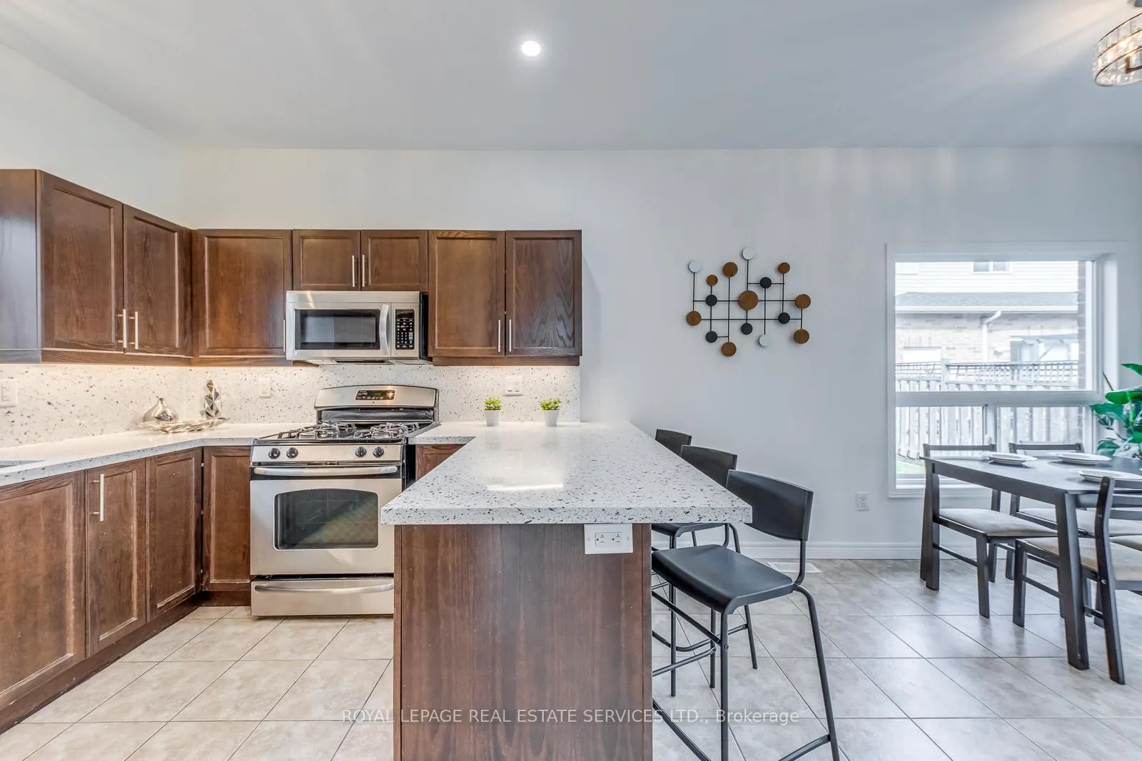 Photo 15 of 206 Brigadoon Drive, Hamilton, Gourley — HOMEH