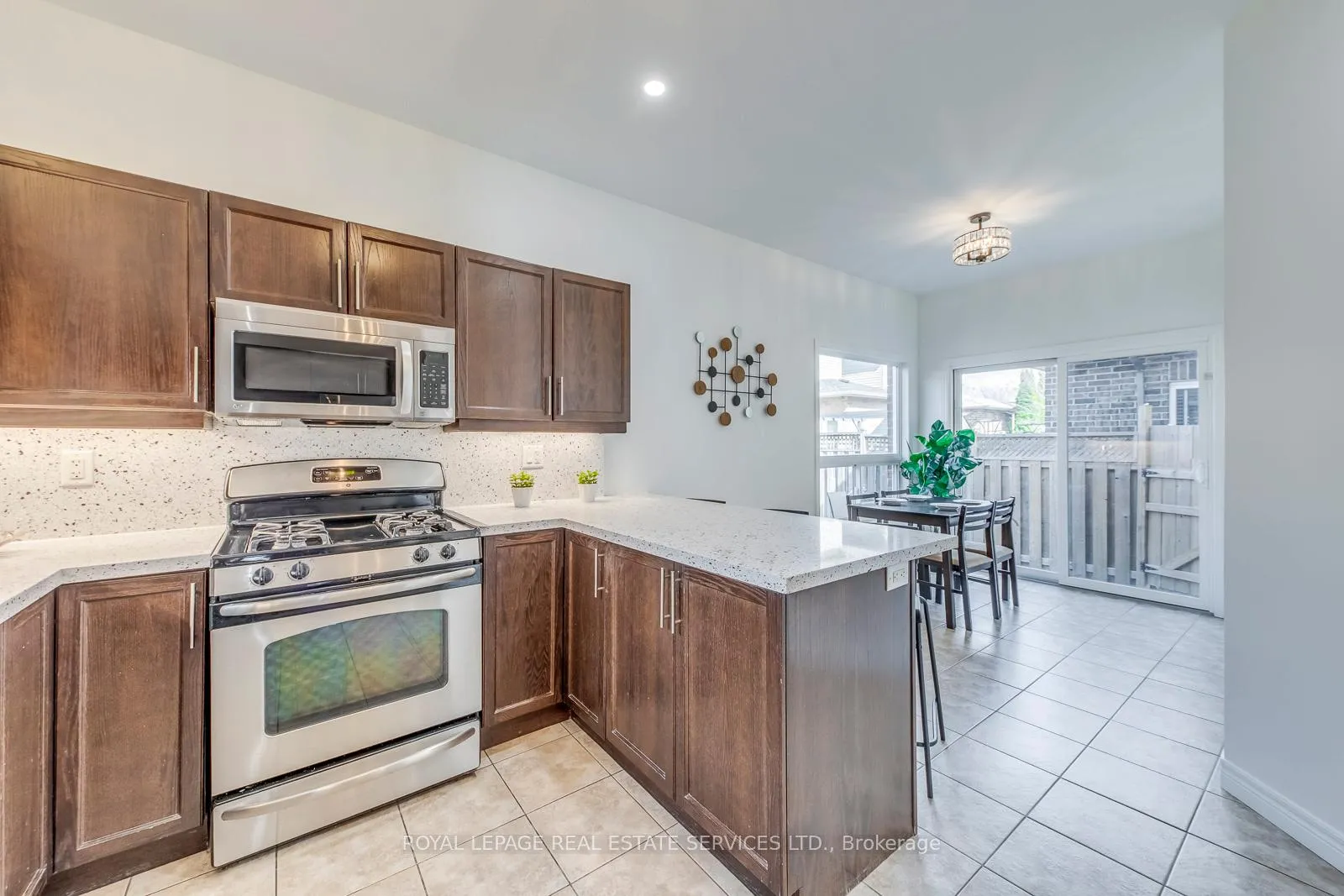 Photo 16 of 206 Brigadoon Drive, Hamilton, Gourley — HOMEH