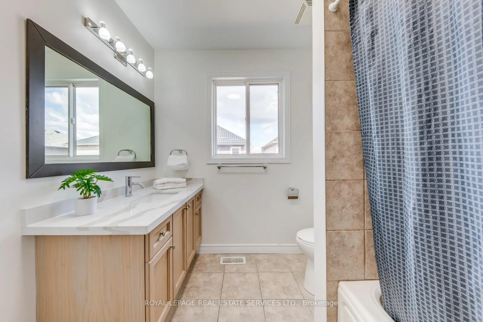 Photo 33 of 206 Brigadoon Drive, Hamilton, Gourley — HOMEH