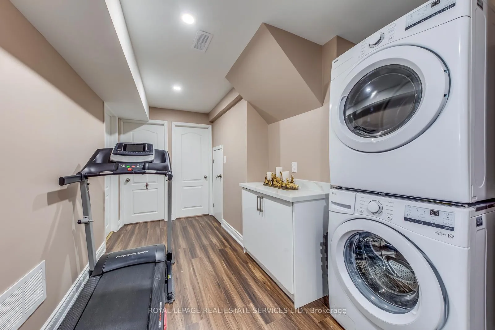 Photo 45 of 206 Brigadoon Drive, Hamilton, Gourley — HOMEH