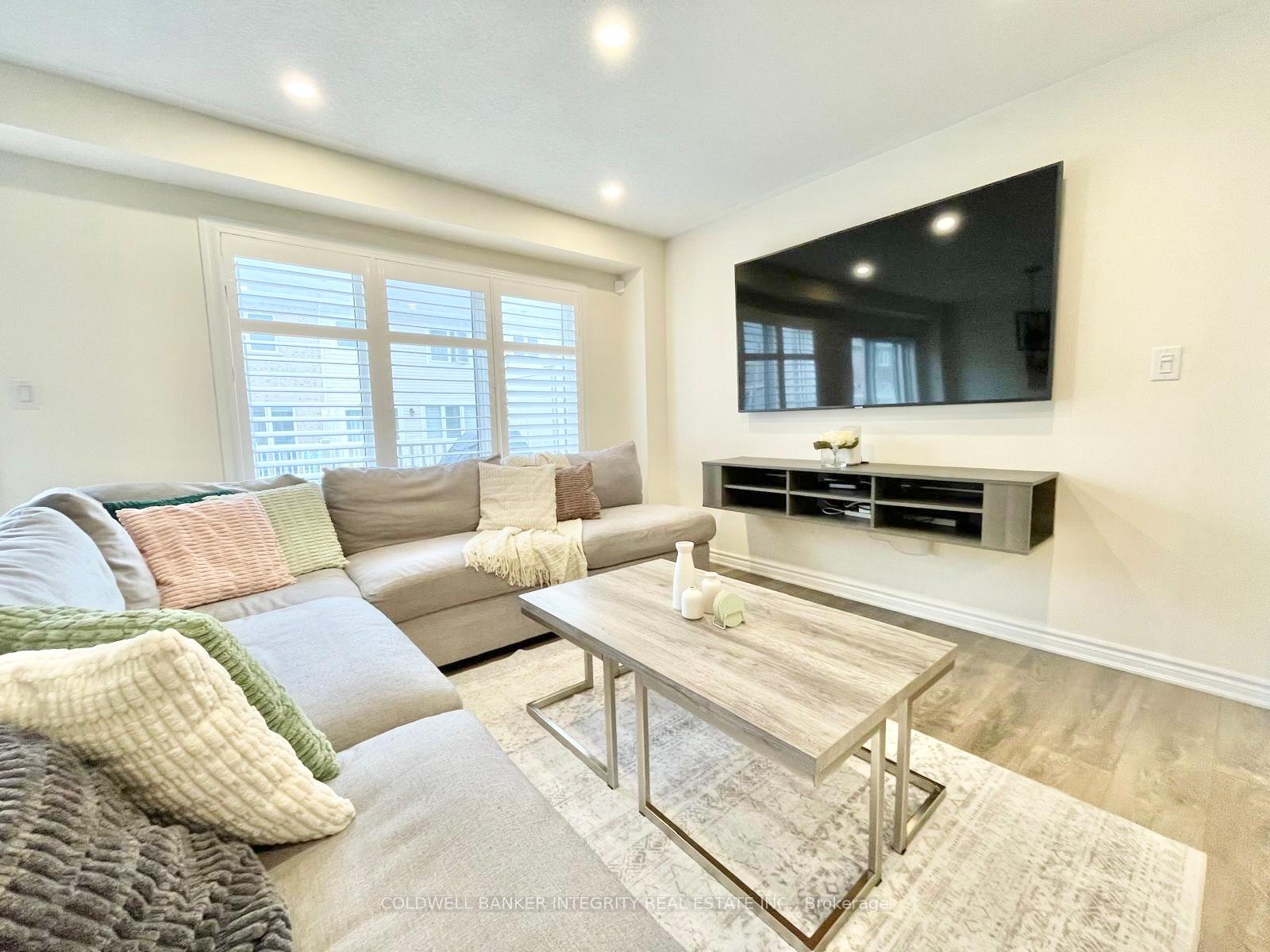 Photo 5 of 2754 Sapphire Drive, Pickering, Rural Pickering — HOMEH