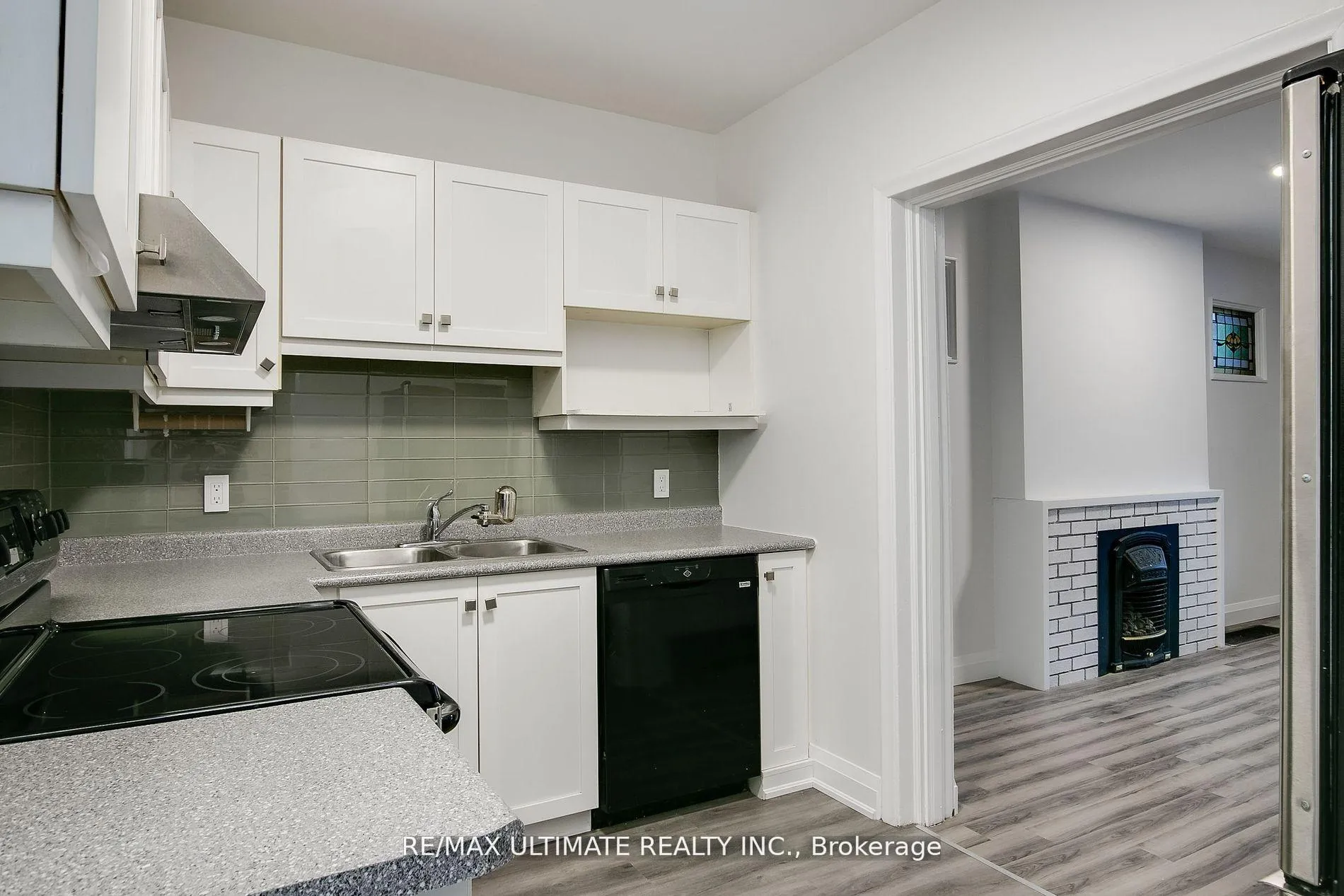Photo 3 of Unit Unit 1, 528 Runnymede Road, Toronto, Runnymede-Bloor West Village — HOMEH