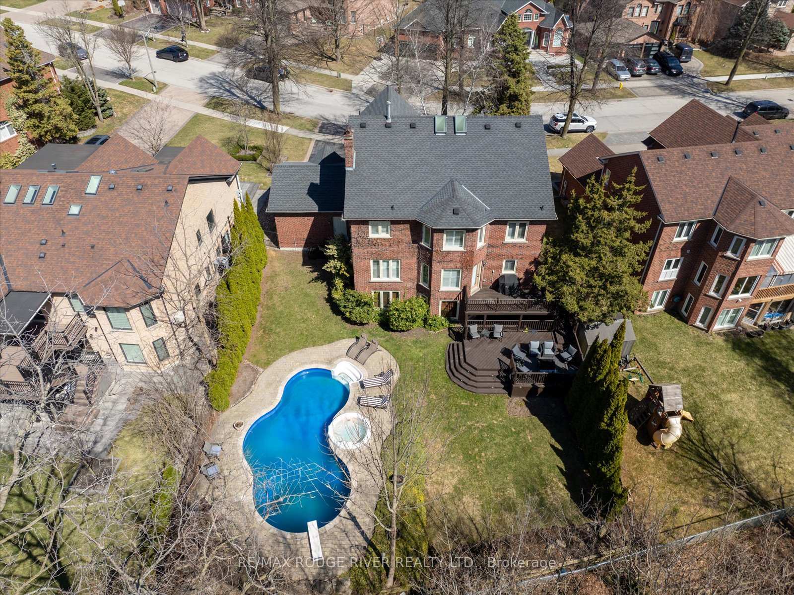Front of 885 Baylawn Drive