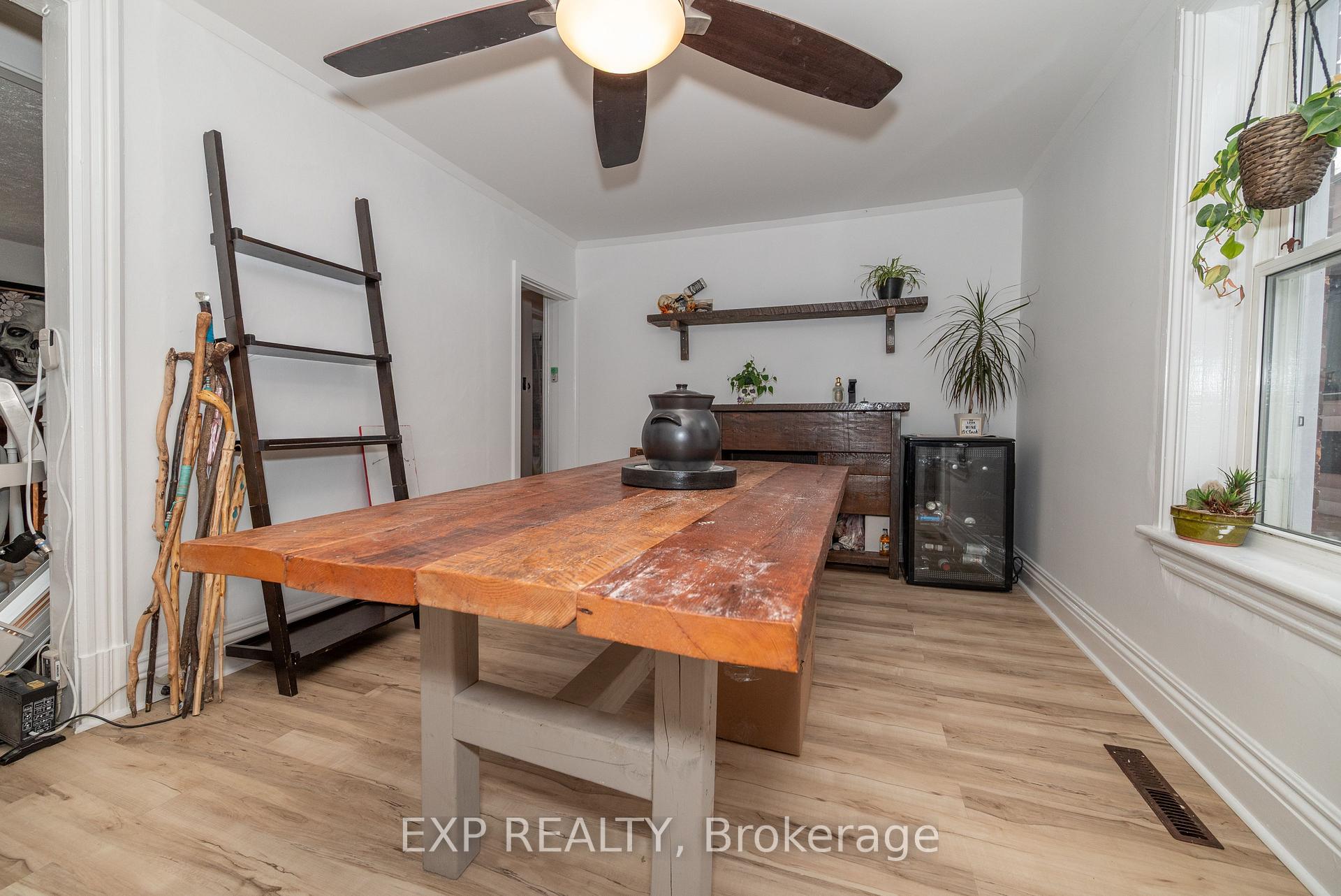 Photo 7 of 308 Queens Crescent, Renfrew — HOMEH