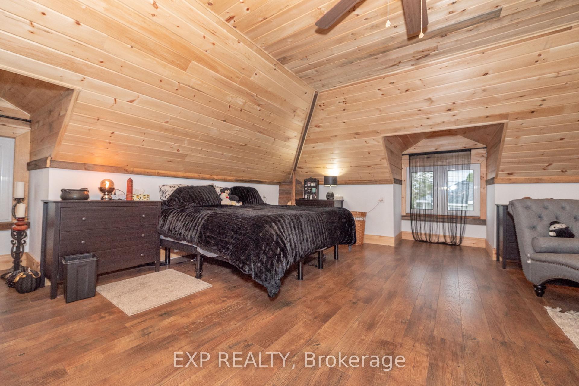 Photo 26 of 308 Queens Crescent, Renfrew — HOMEH