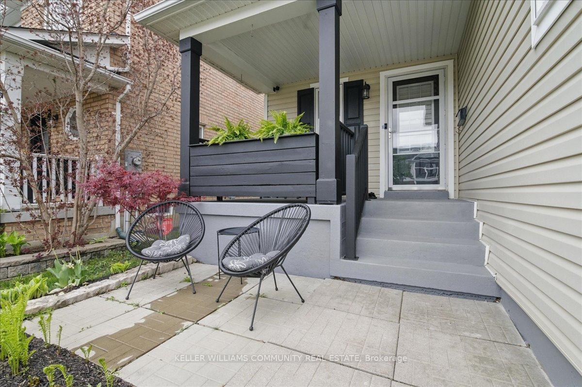 Photo 2 of 1659 Spencely Drive, Oshawa, Taunton — HOMEH