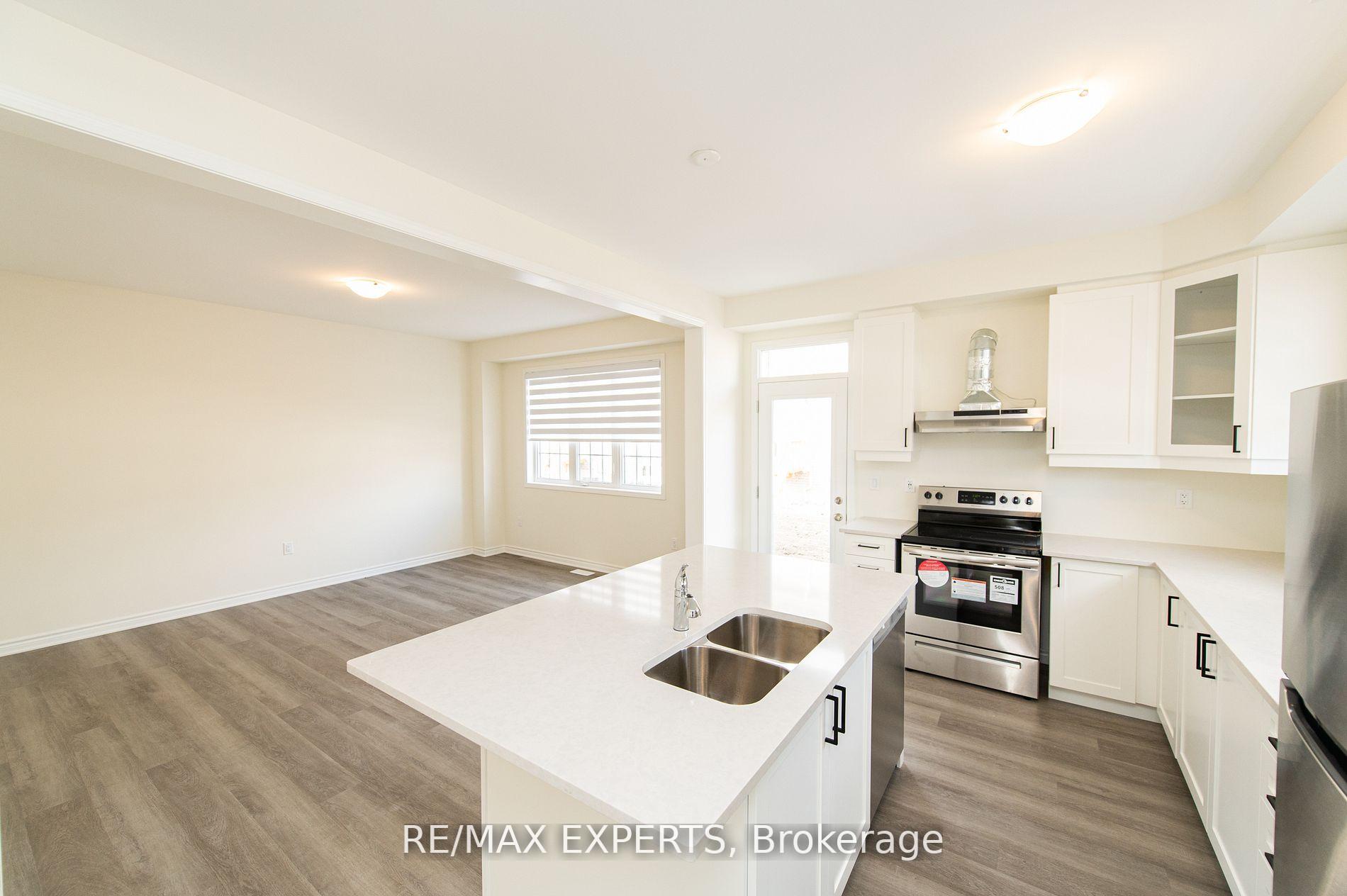 Photo 9 of 3235 Chimney Swift Crescent, Pickering, Rural Pickering — HOMEH
