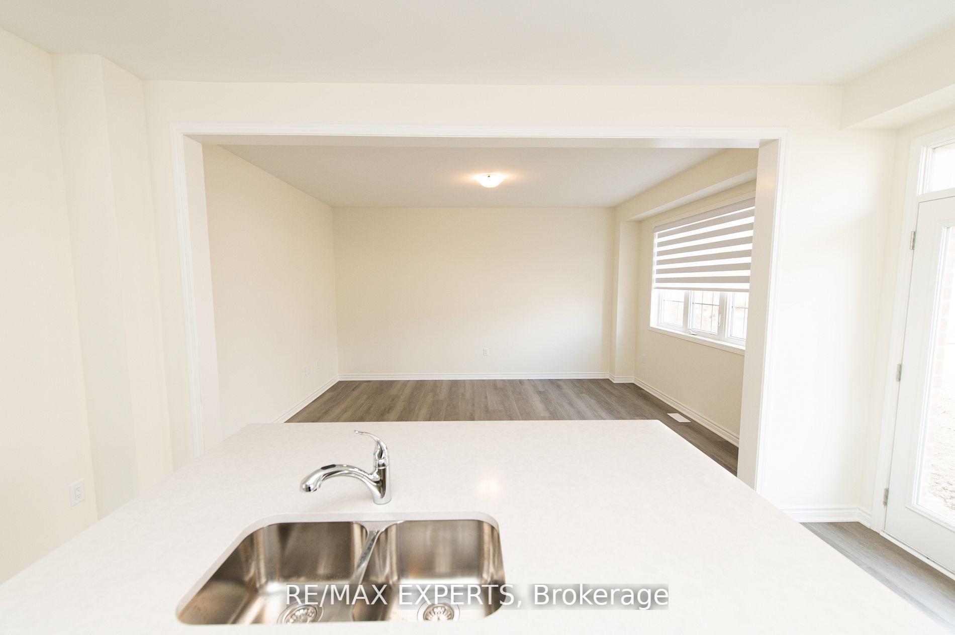 Photo 13 of 3235 Chimney Swift Crescent, Pickering, Rural Pickering — HOMEH