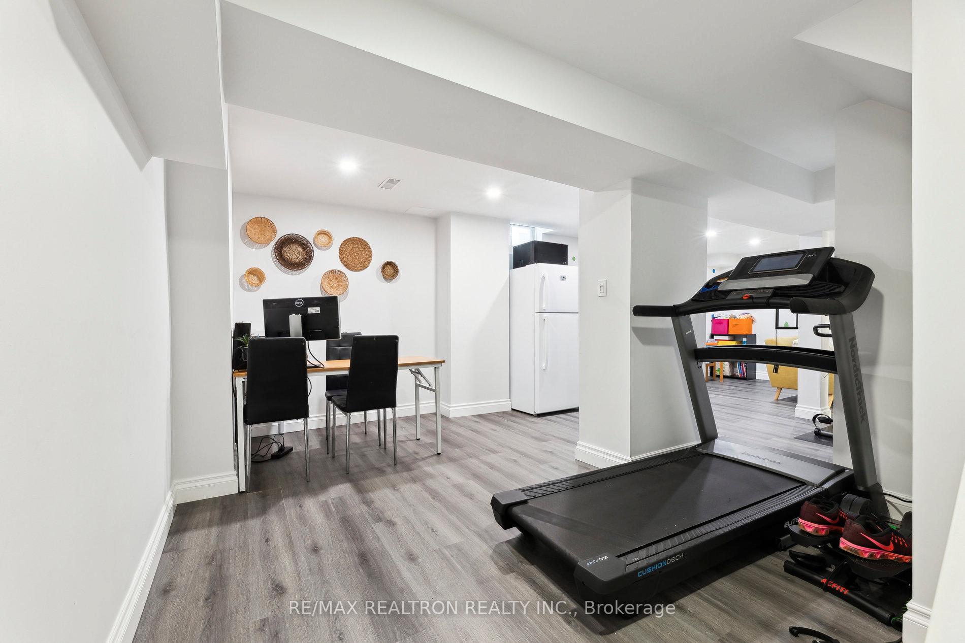 Photo 25 of 586 Cobblehill Drive, Oshawa, Pinecrest — HOMEH