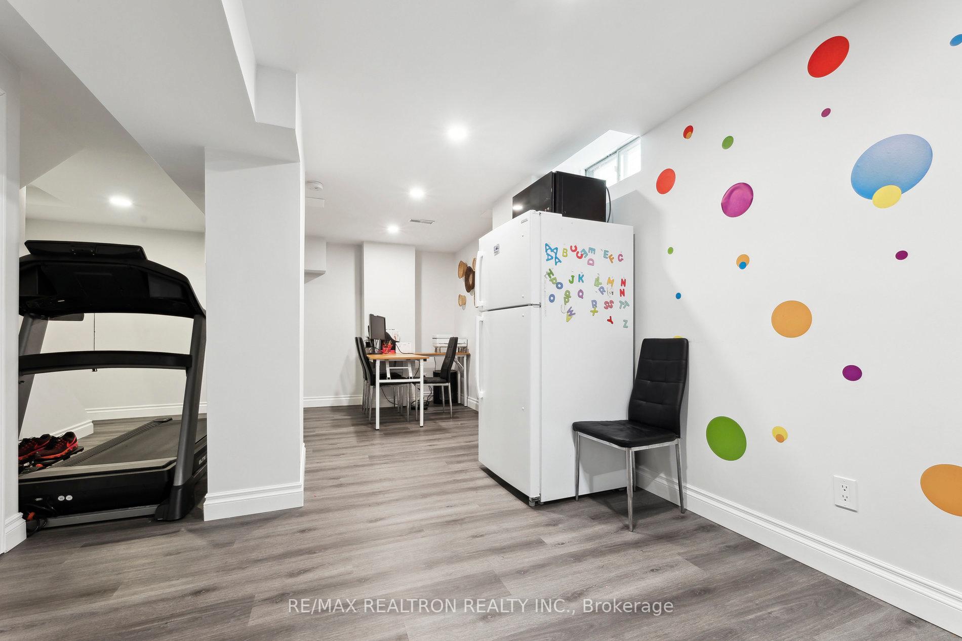 Photo 31 of 586 Cobblehill Drive, Oshawa, Pinecrest — HOMEH