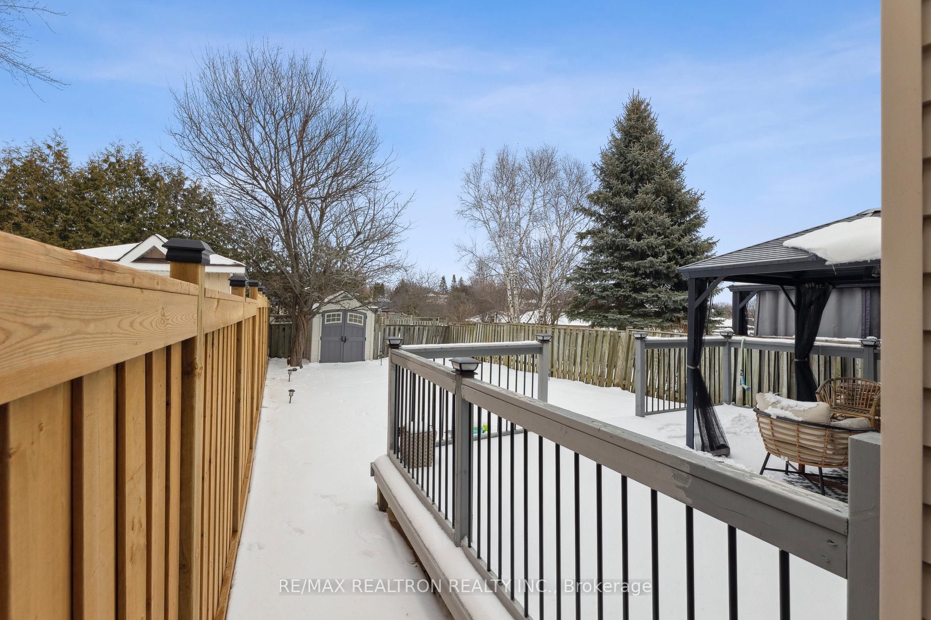 Photo 33 of 586 Cobblehill Drive, Oshawa, Pinecrest — HOMEH