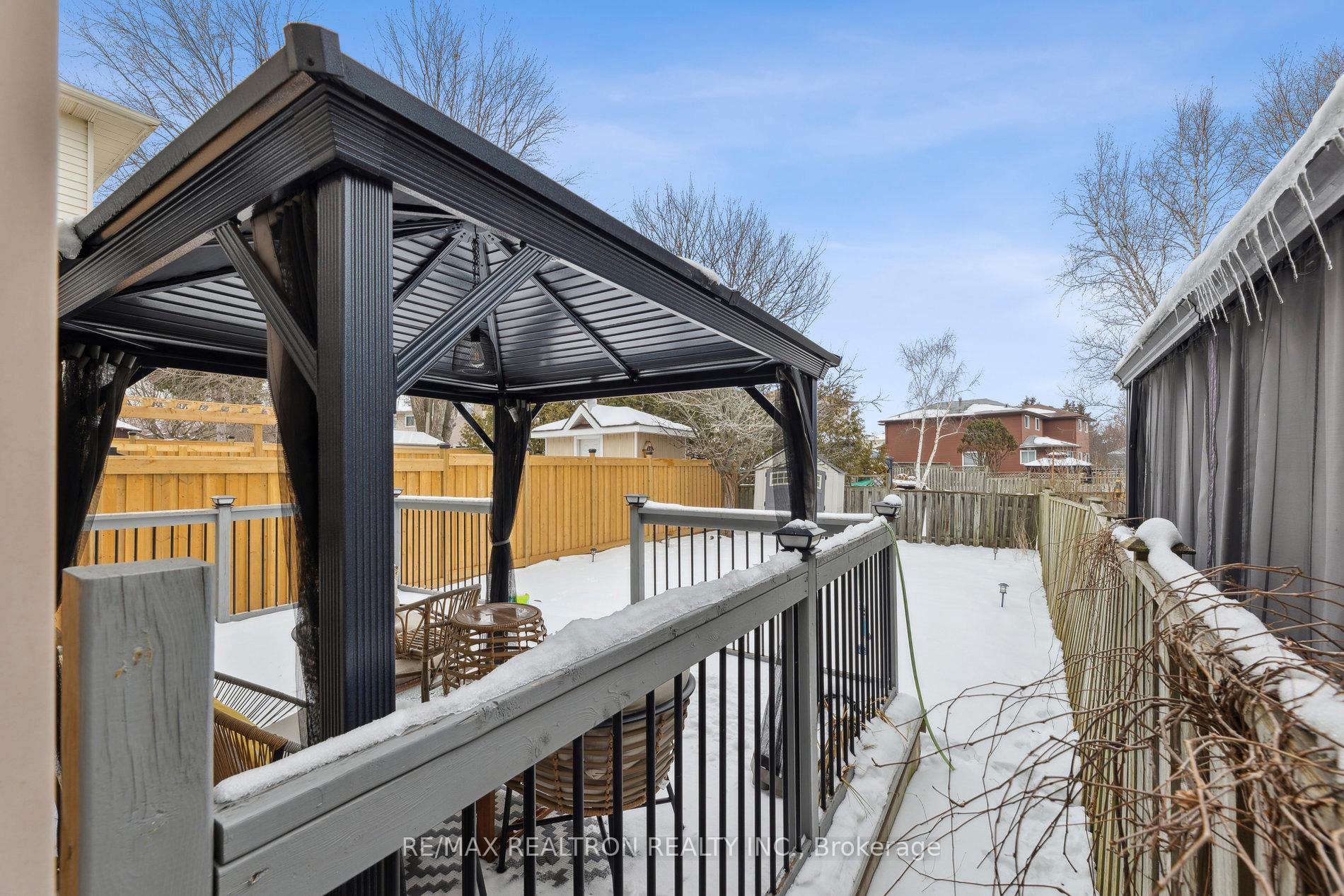 Photo 34 of 586 Cobblehill Drive, Oshawa, Pinecrest — HOMEH