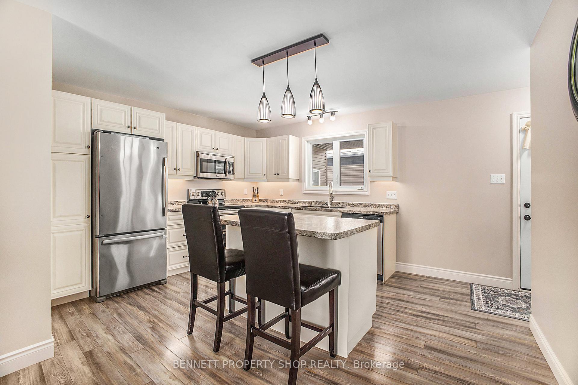 Photo 8 of 72 Otteridge Drive, Renfrew — HOMEH