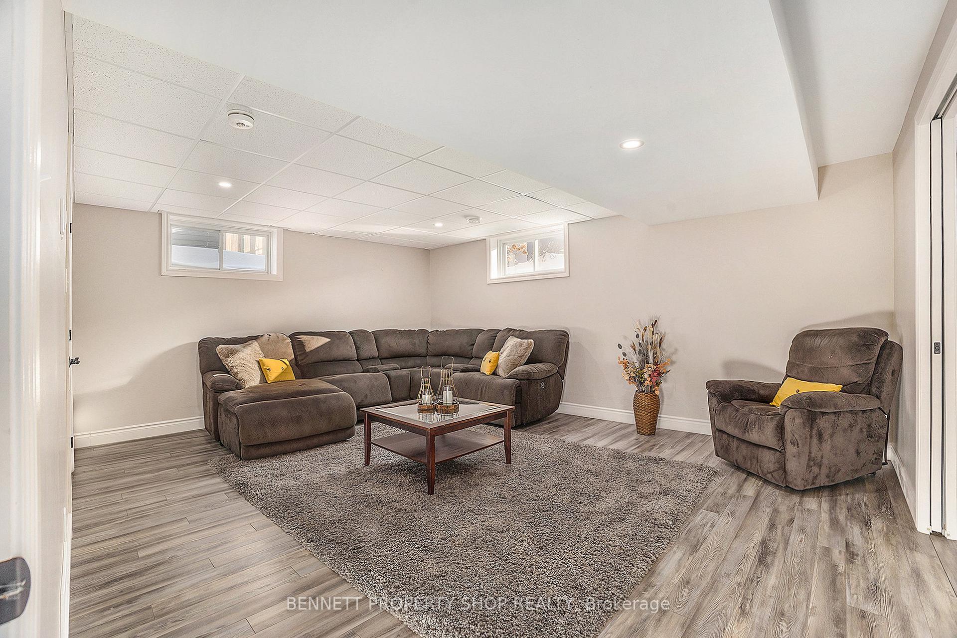 Photo 16 of 72 Otteridge Drive, Renfrew — HOMEH