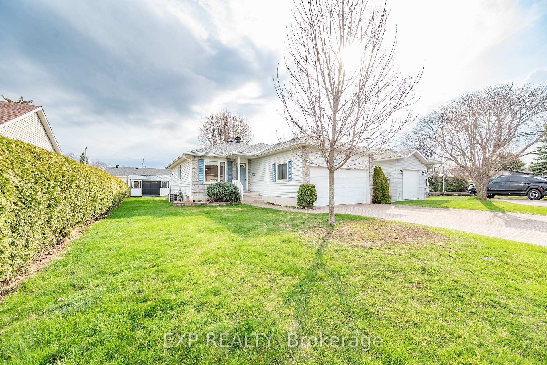 Front of 807 Kedrosky Drive