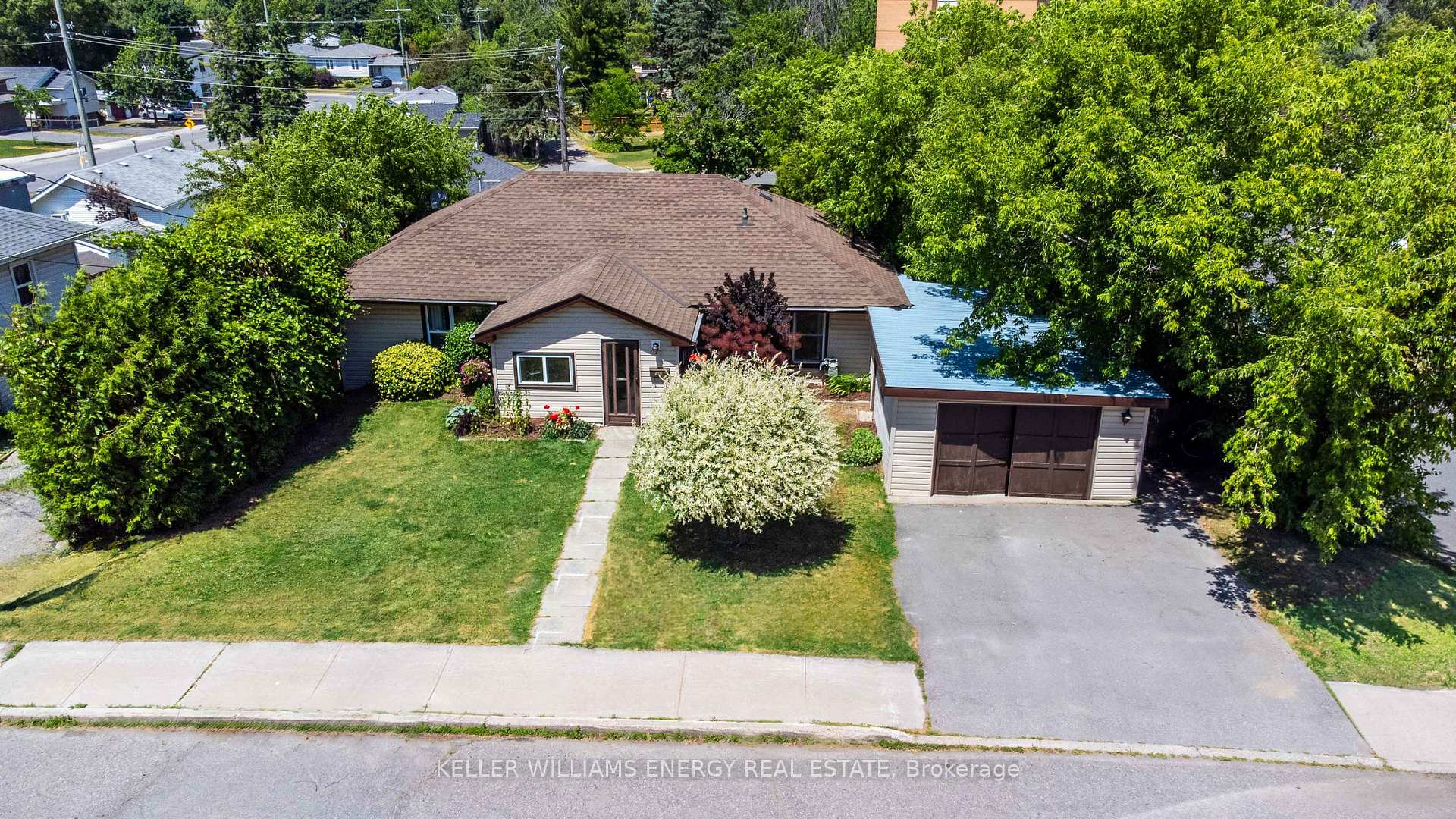 Photo 6 of 102 Crown Street, Quinte West, Trenton Ward — HOMEH