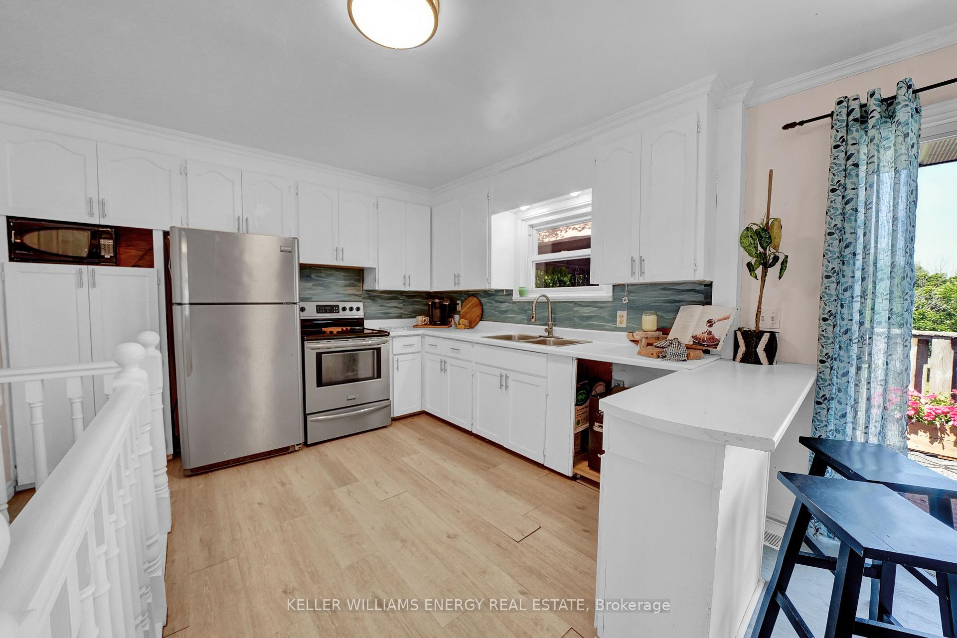 Photo 18 of 102 Crown Street, Quinte West, Trenton Ward — HOMEH
