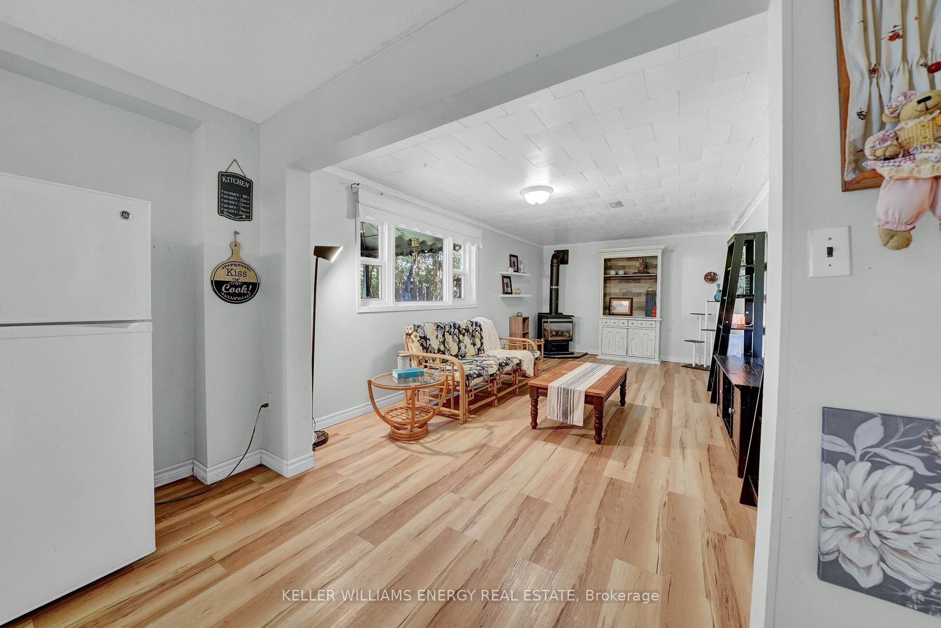 Photo 29 of 102 Crown Street, Quinte West, Trenton Ward — HOMEH
