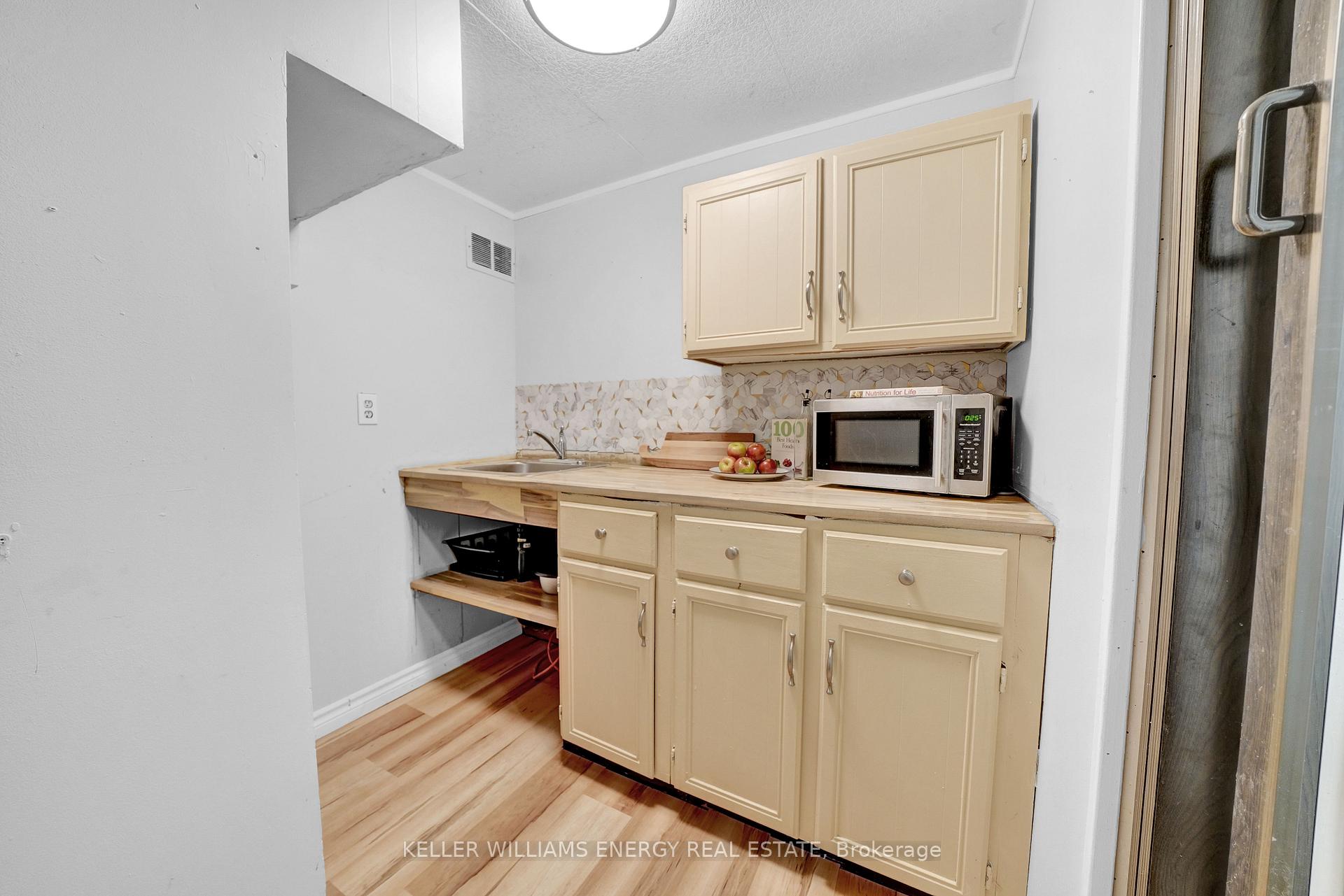 Photo 30 of 102 Crown Street, Quinte West, Trenton Ward — HOMEH