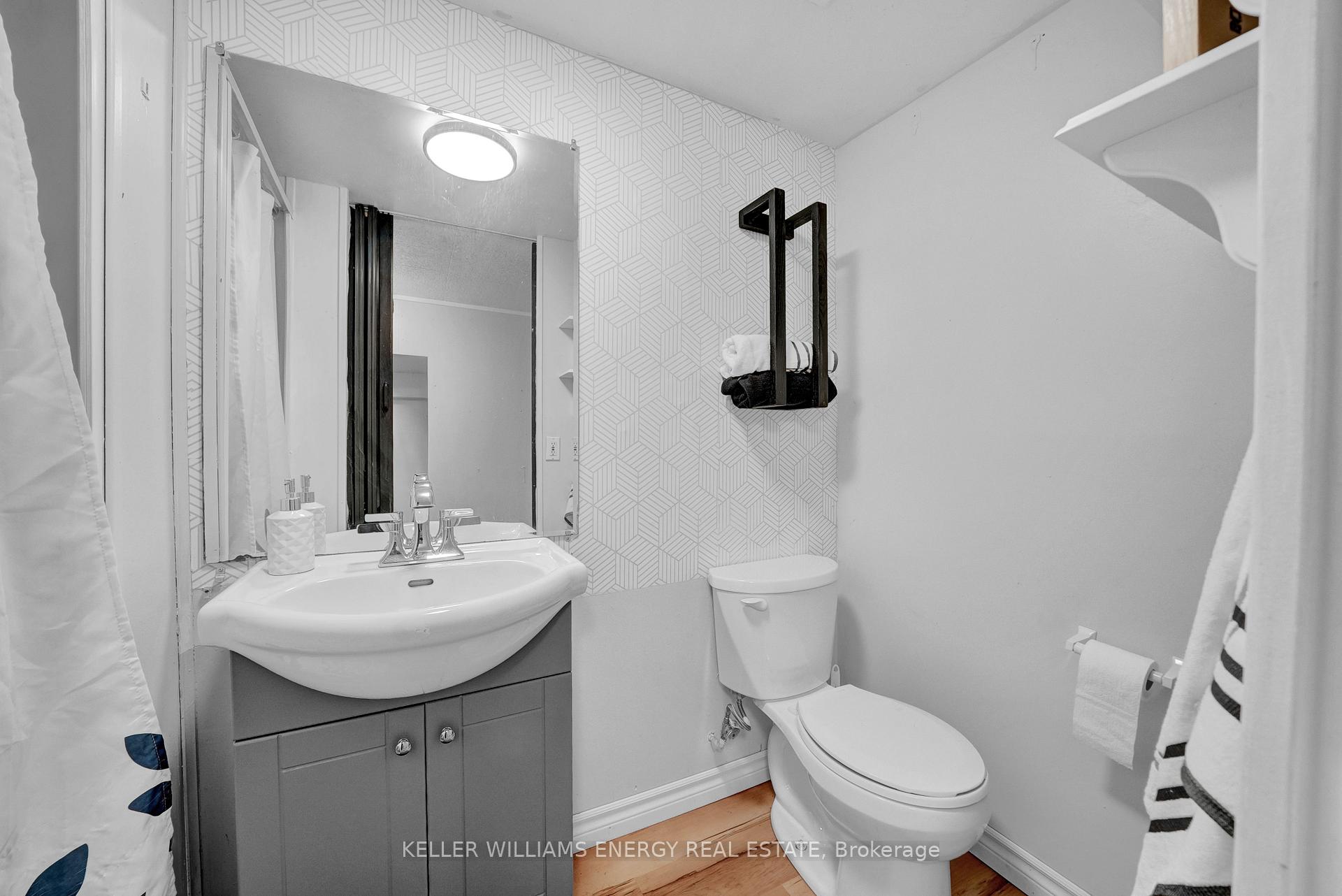 Photo 35 of 102 Crown Street, Quinte West, Trenton Ward — HOMEH