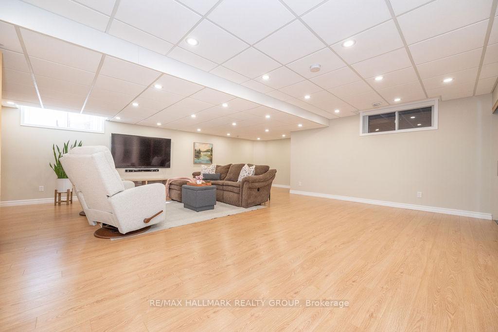 Photo 32 of 230 Vanier Crescent, Renfrew — HOMEH