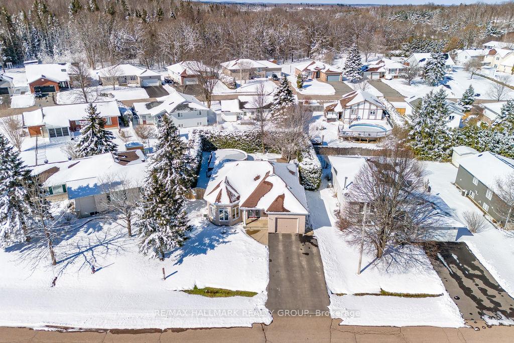 Photo 48 of 230 Vanier Crescent, Renfrew — HOMEH