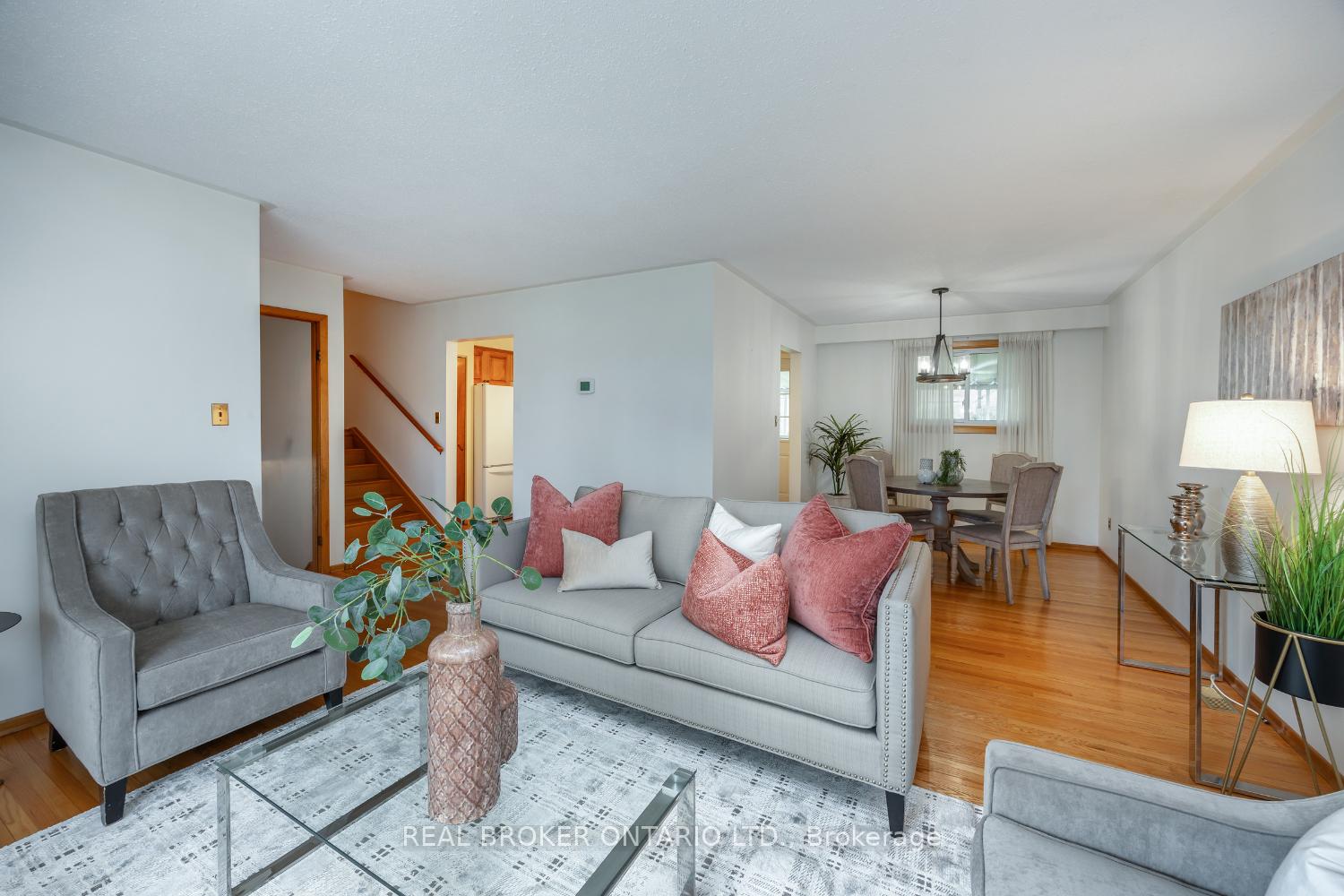 Photo 8 of 388 Marken Court, Oshawa, O'Neill — HOMEH