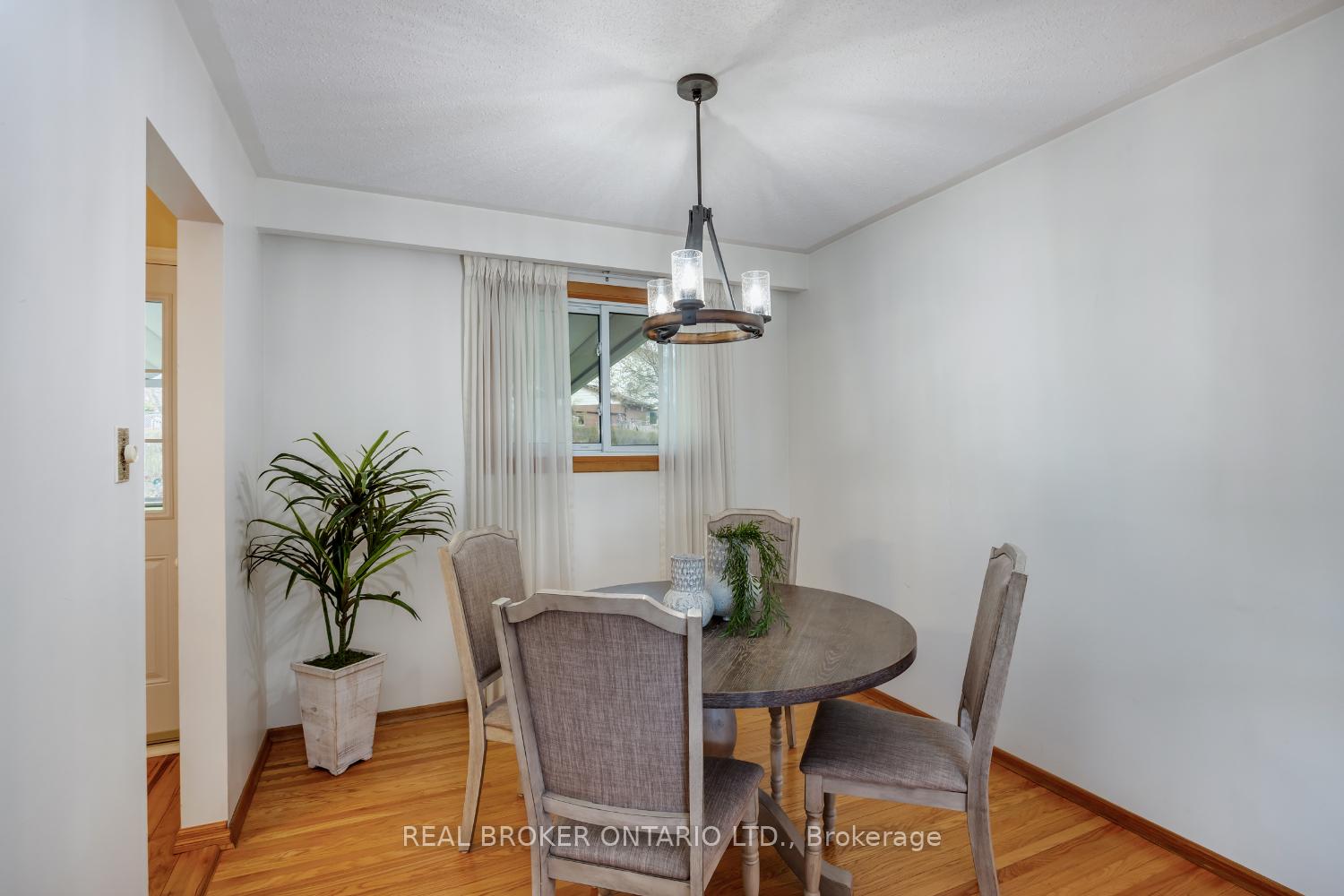 Photo 10 of 388 Marken Court, Oshawa, O'Neill — HOMEH