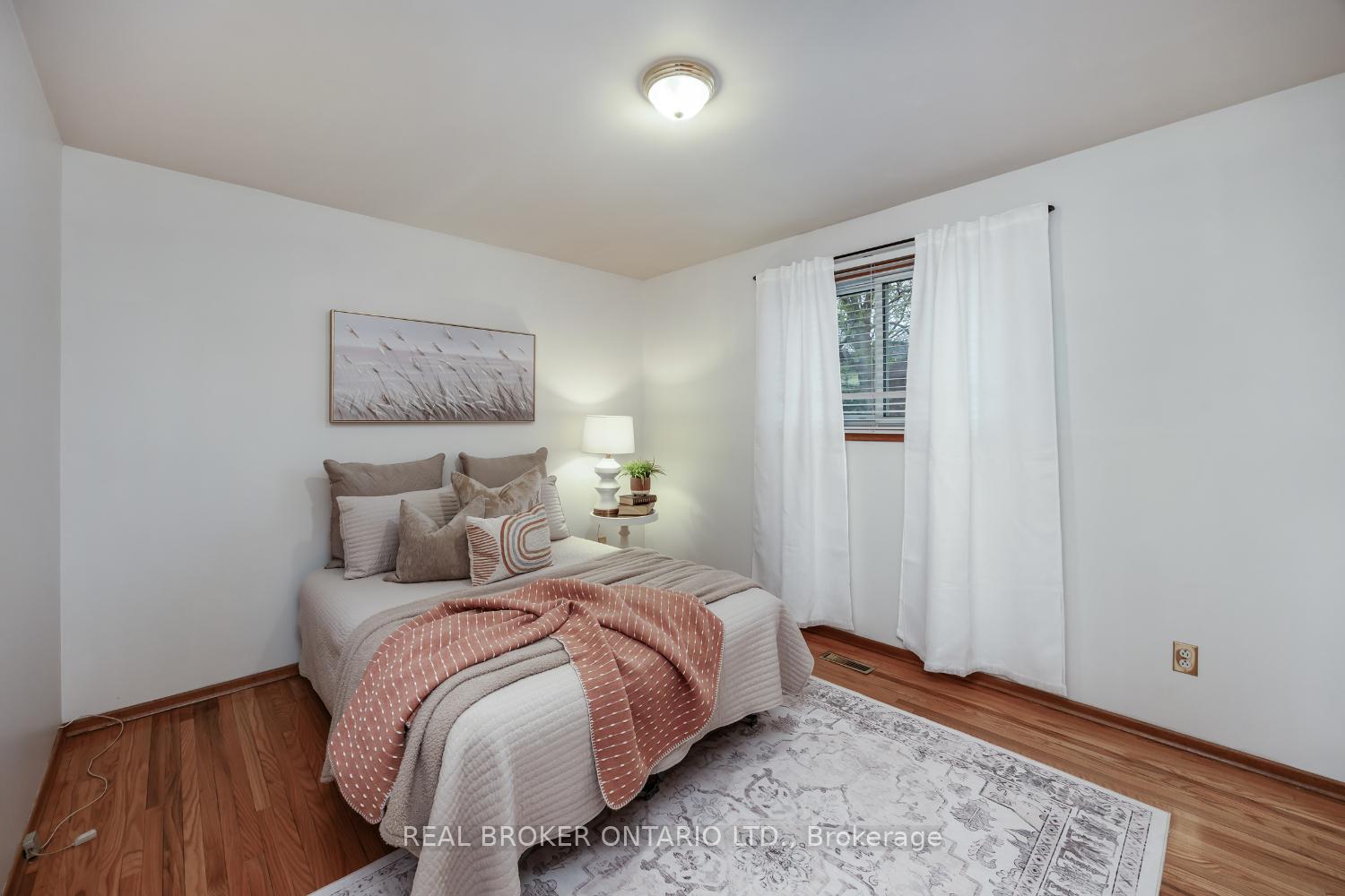 Photo 16 of 388 Marken Court, Oshawa, O'Neill — HOMEH