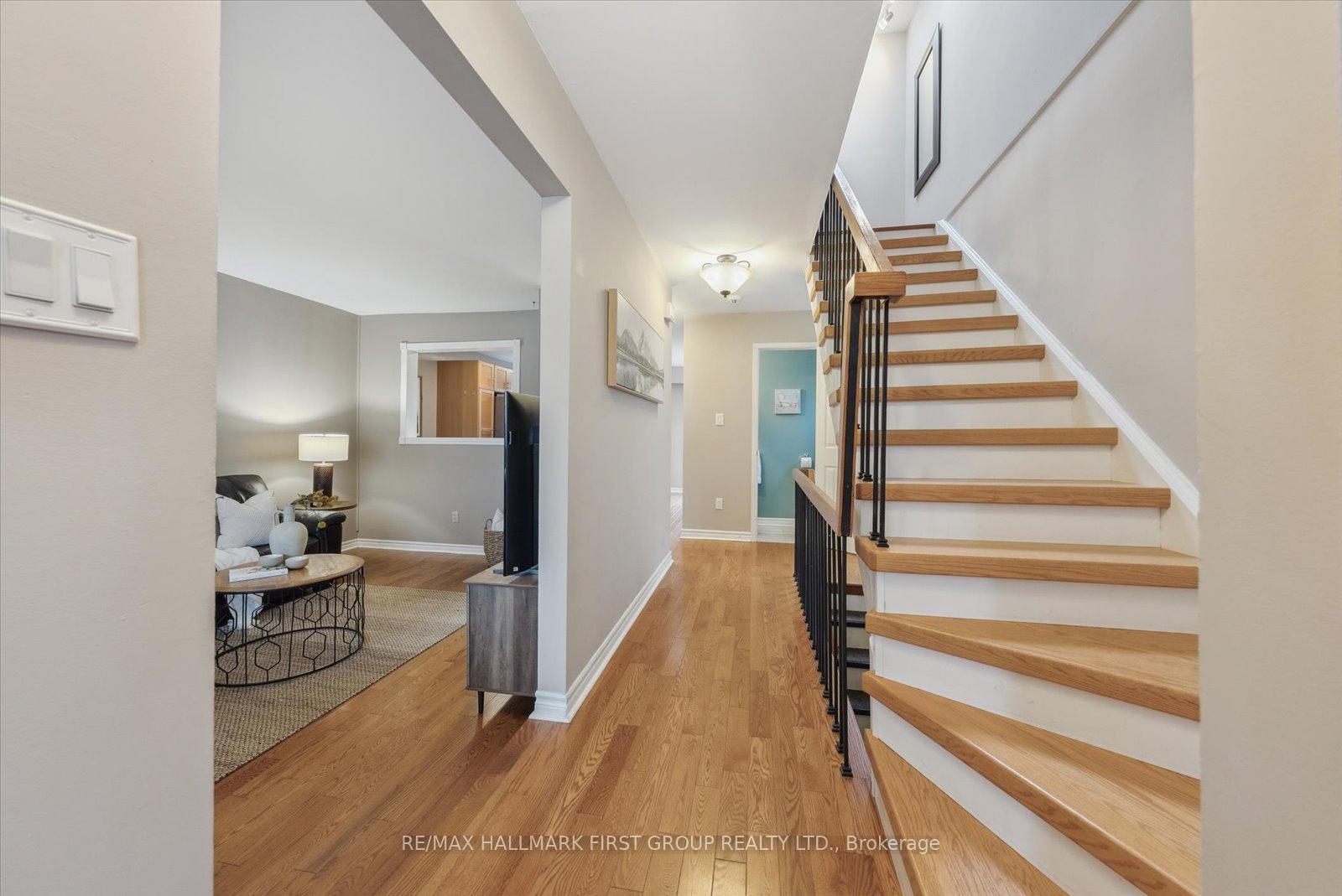 Photo 5 of 1801 Walnut Lane, Pickering, Liverpool — HOMEH